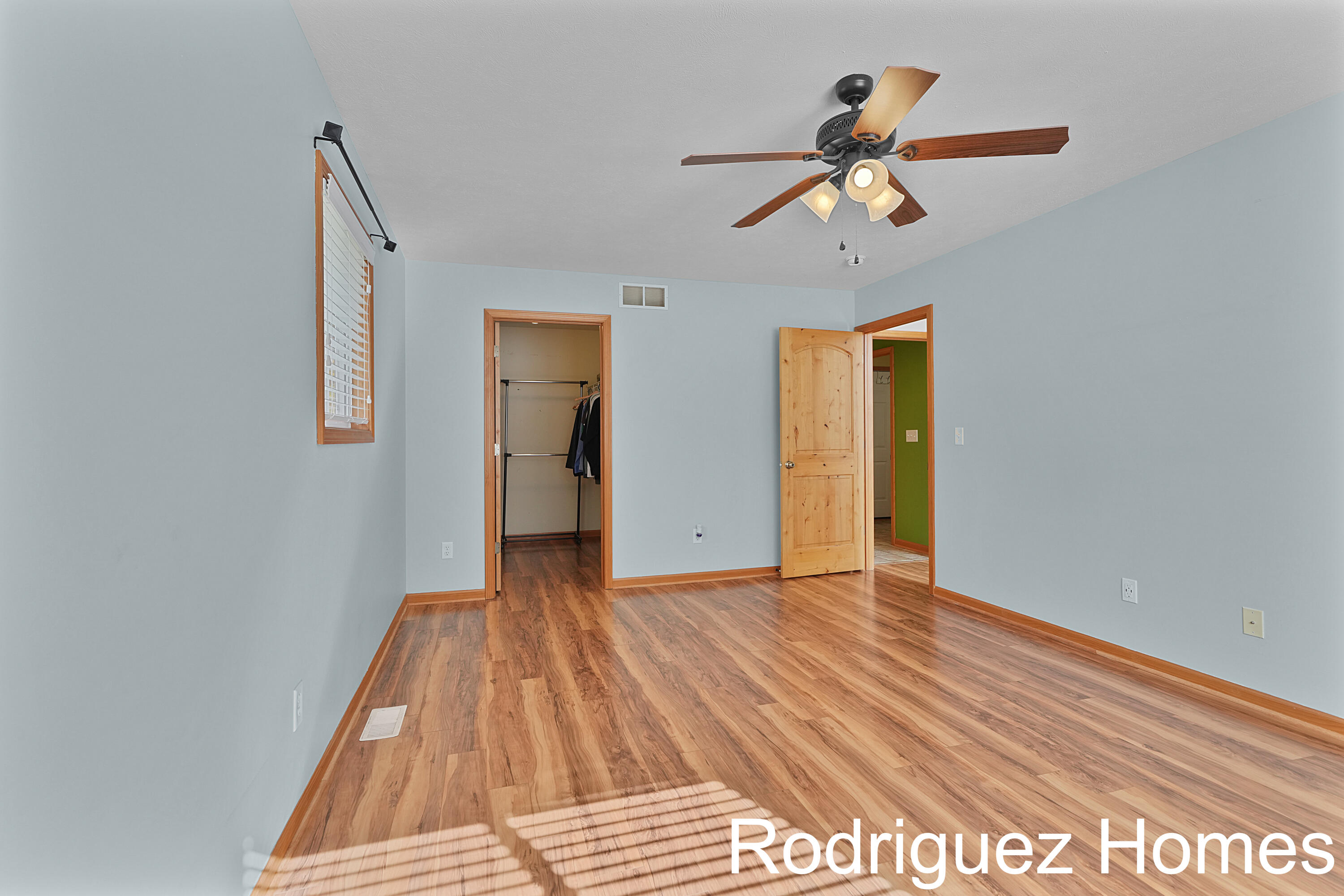 12322 Holmden Drive NE