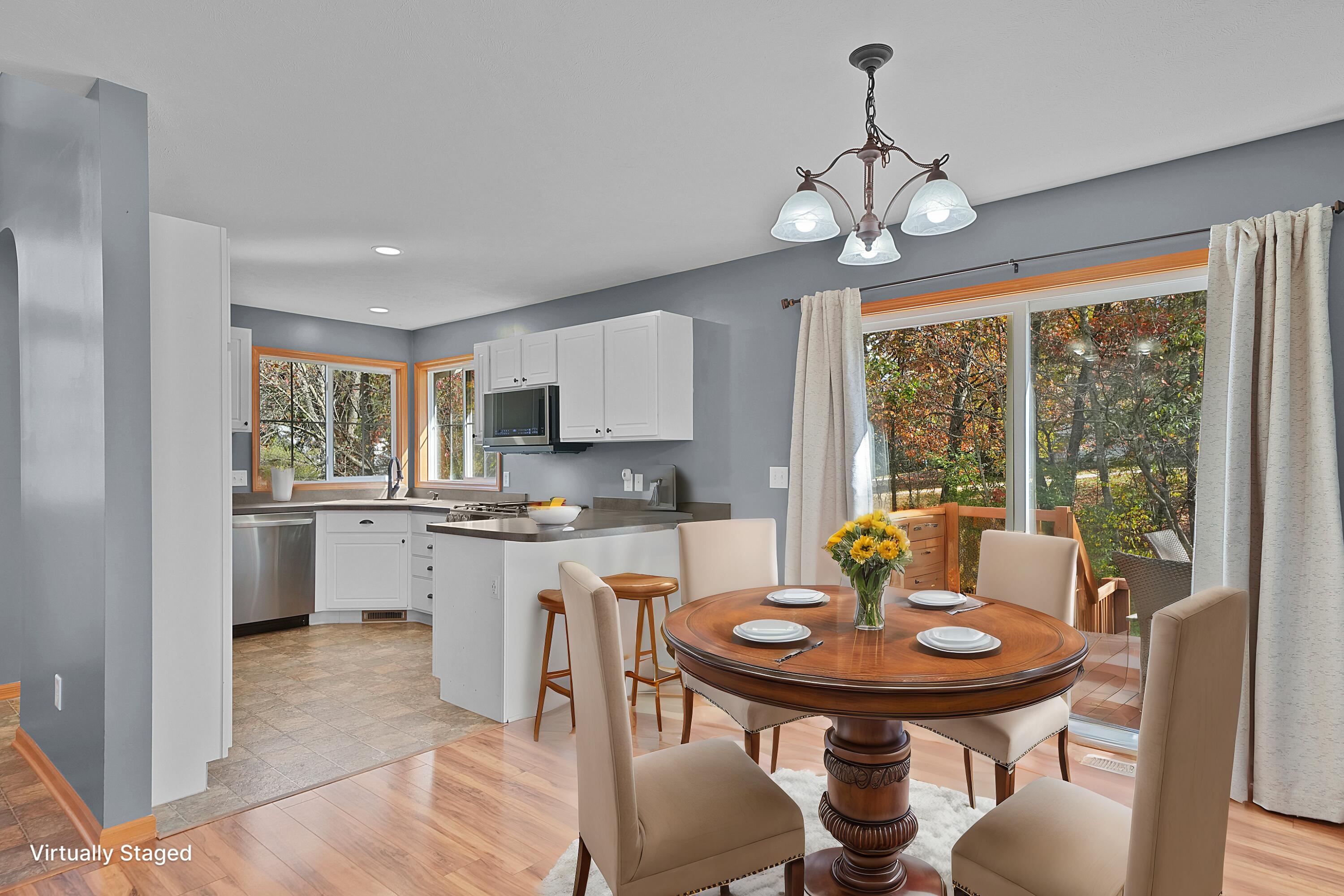 12322 Holmden Drive NE