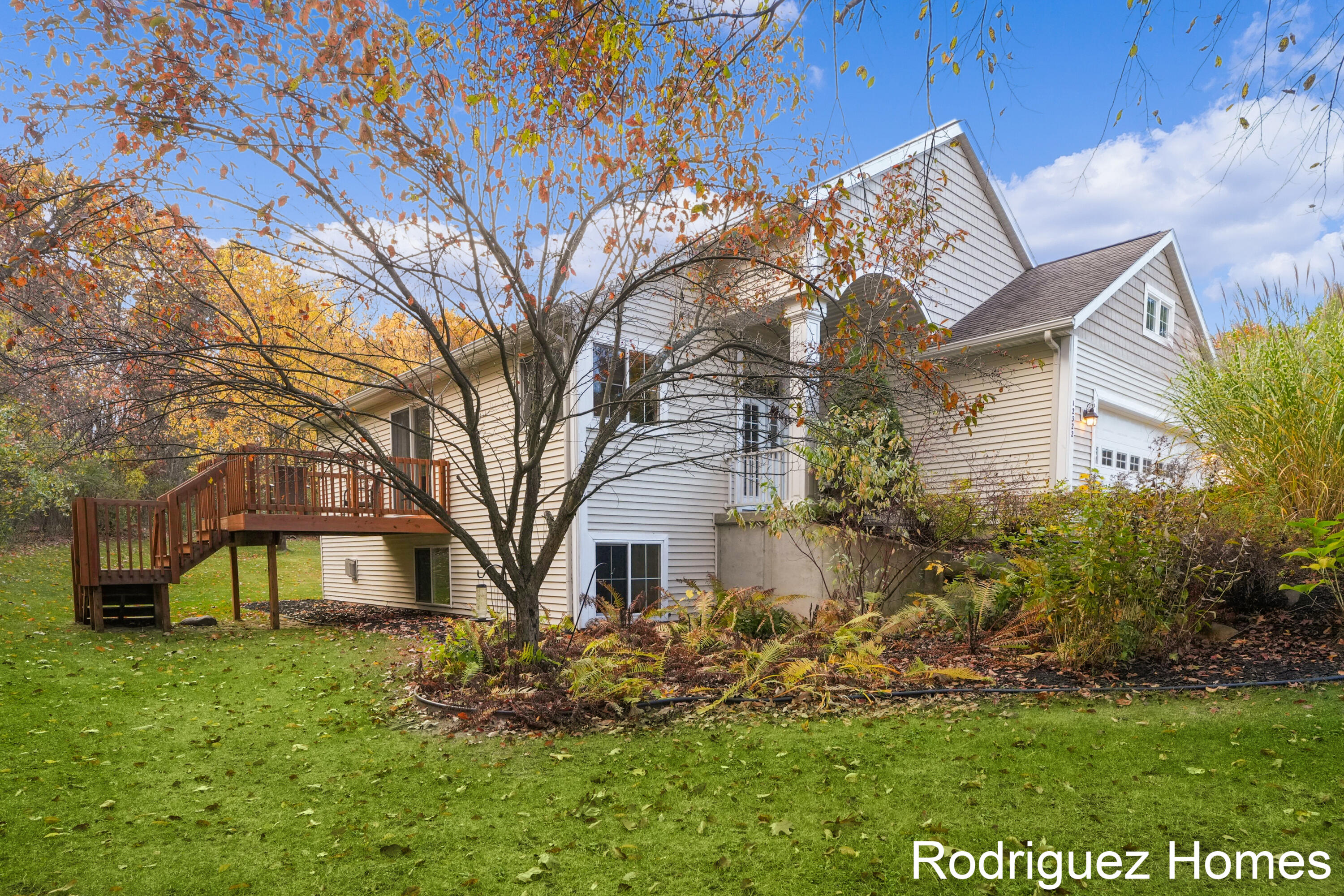 12322 Holmden Drive NE