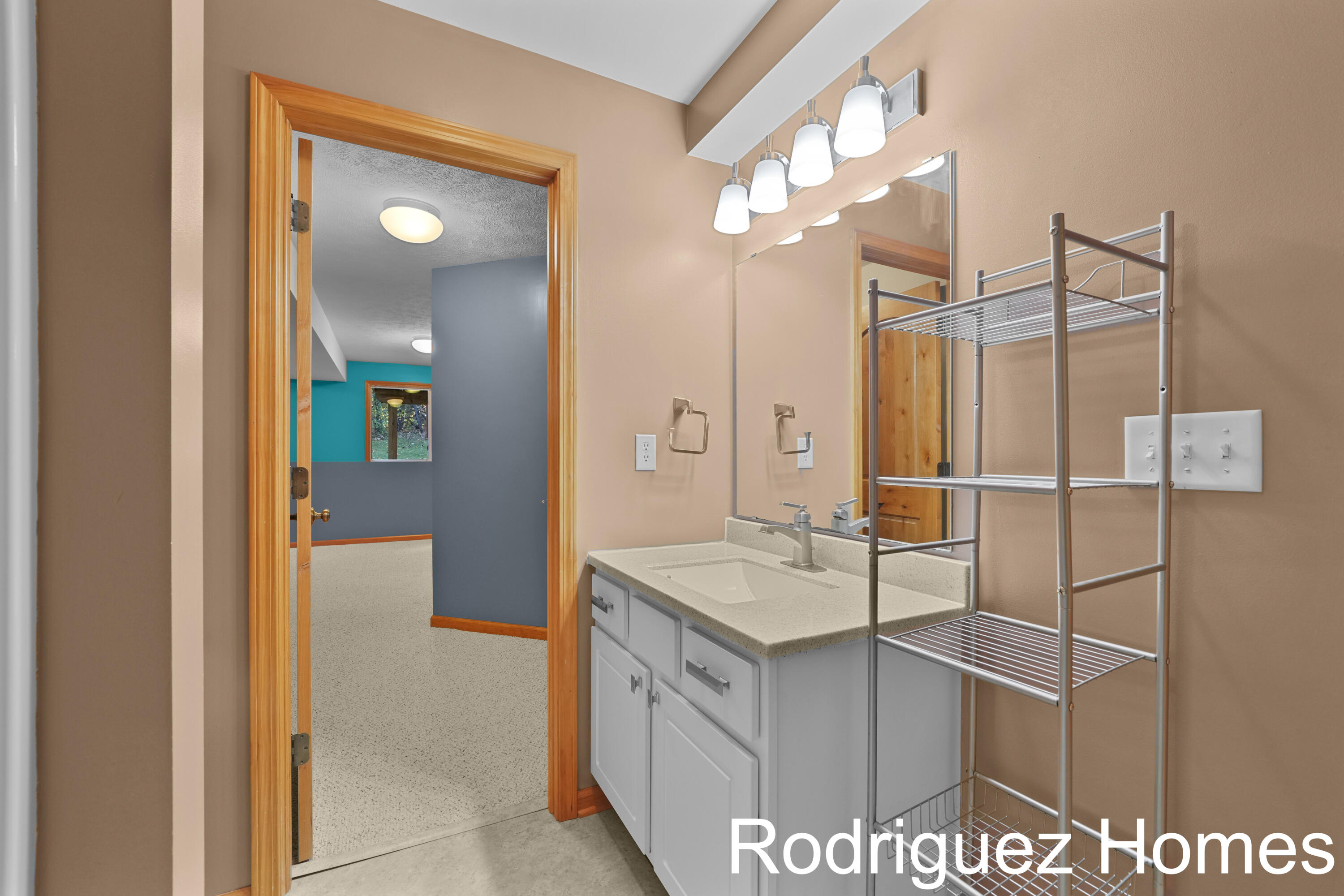 12322 Holmden Drive NE