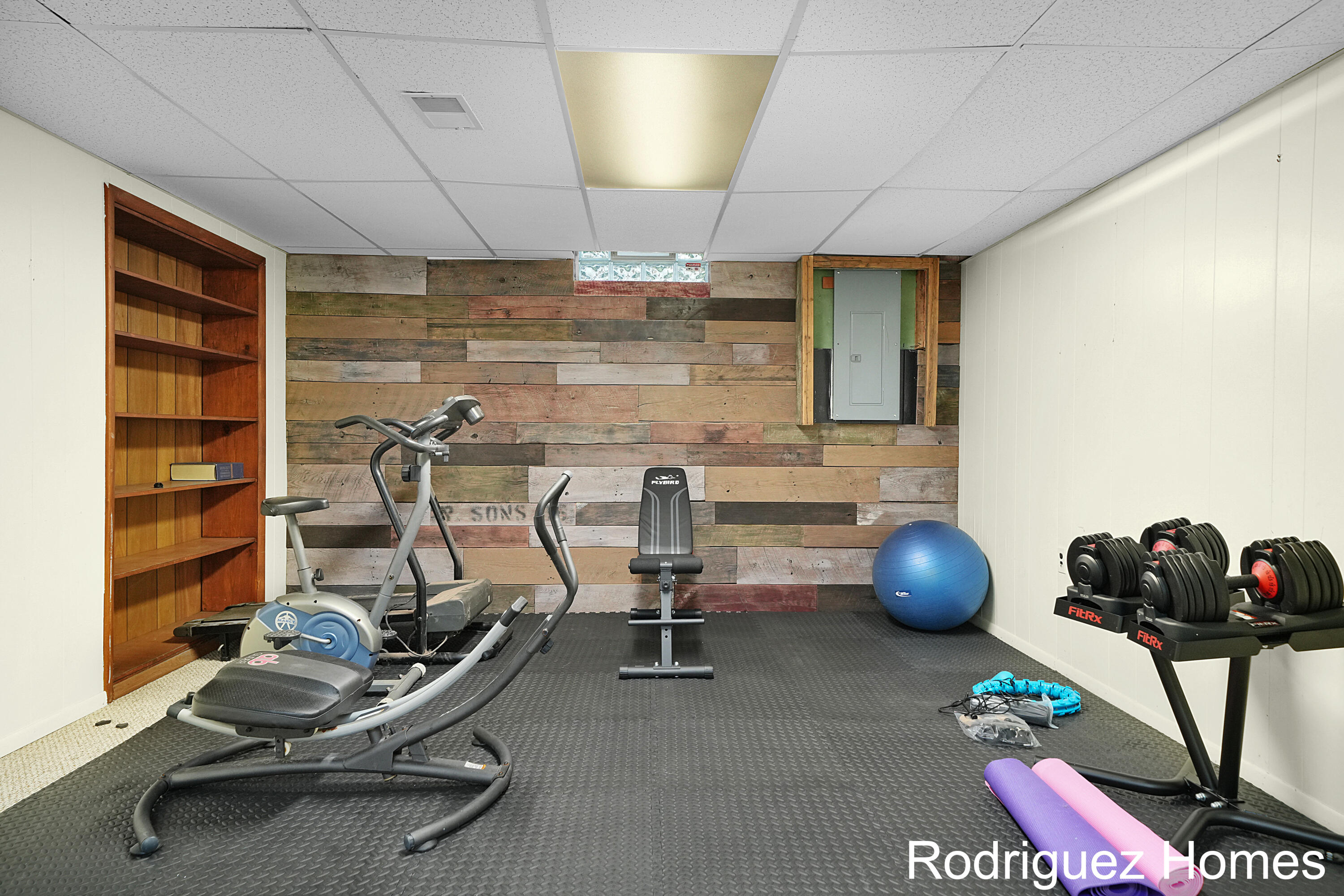 3815 Benjamin Avenue NE