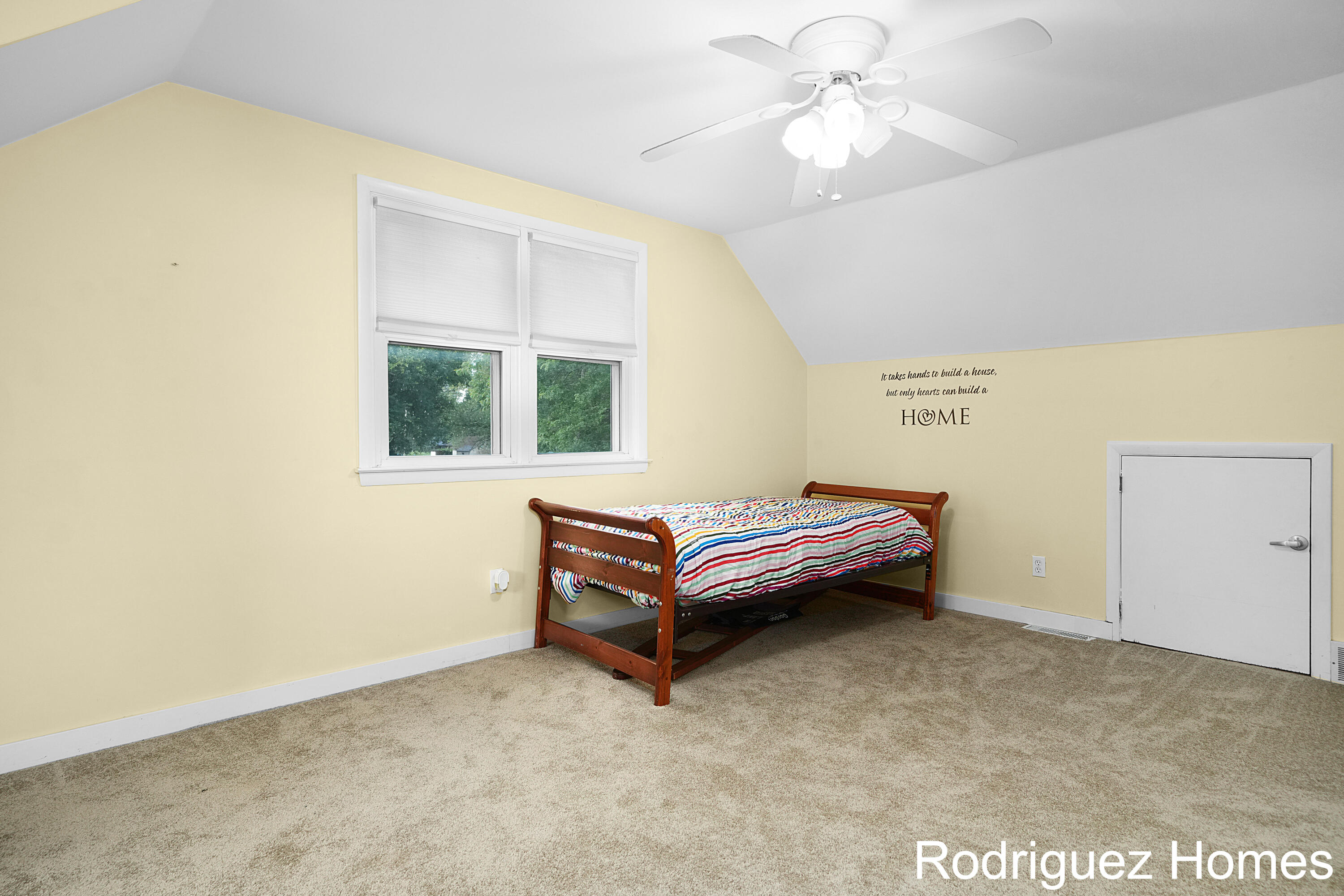 3815 Benjamin Avenue NE