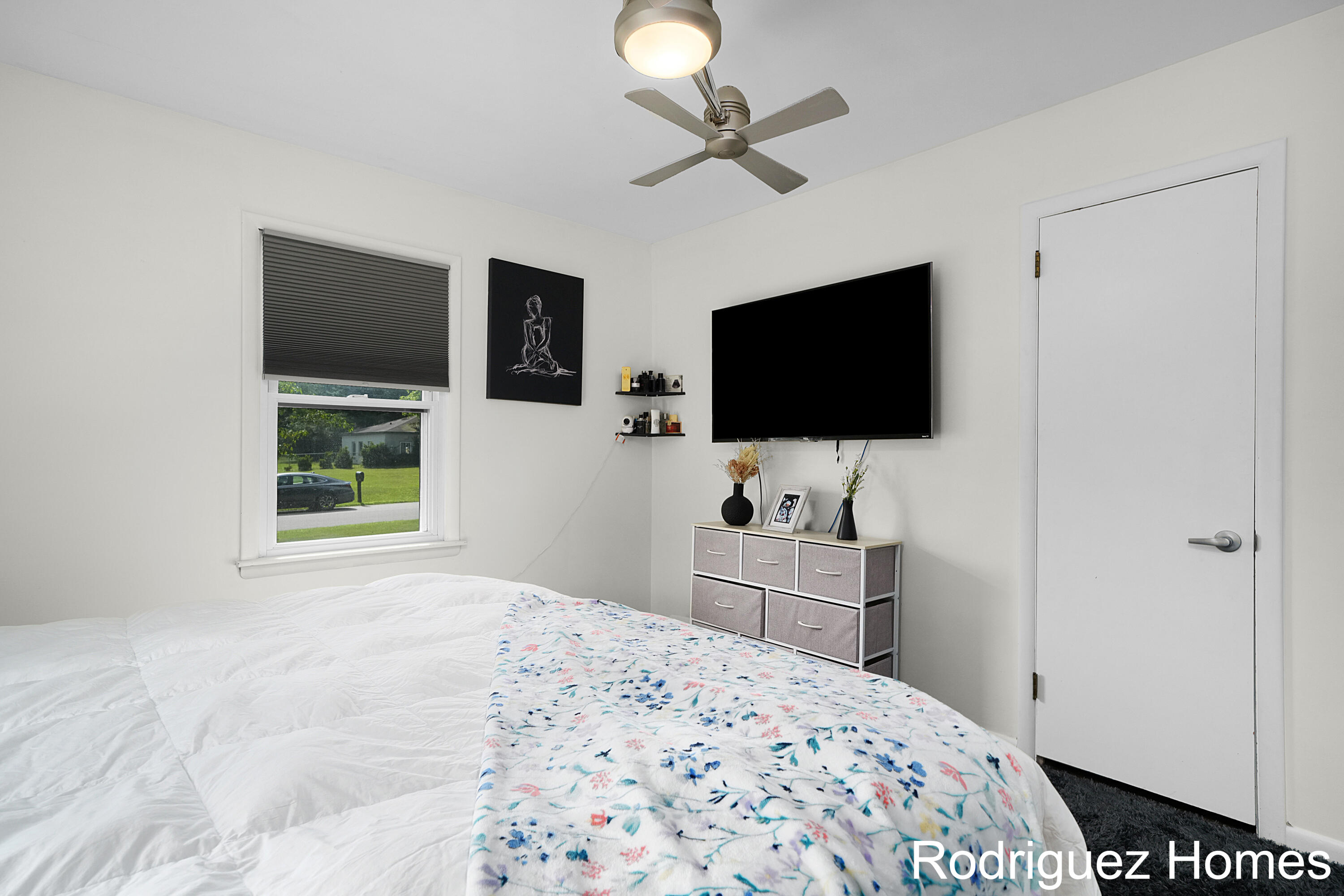 3815 Benjamin Avenue NE