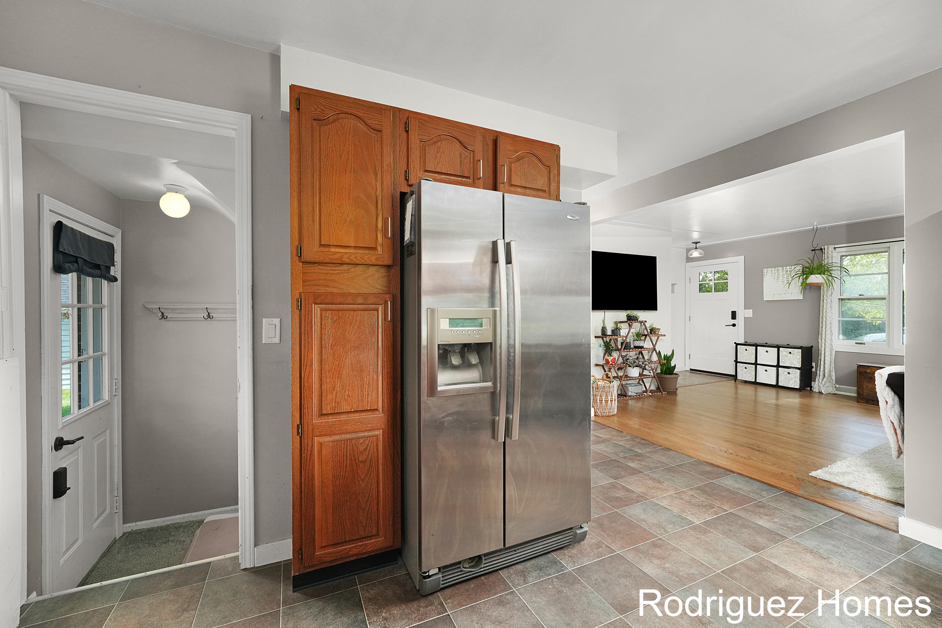 3815 Benjamin Avenue NE