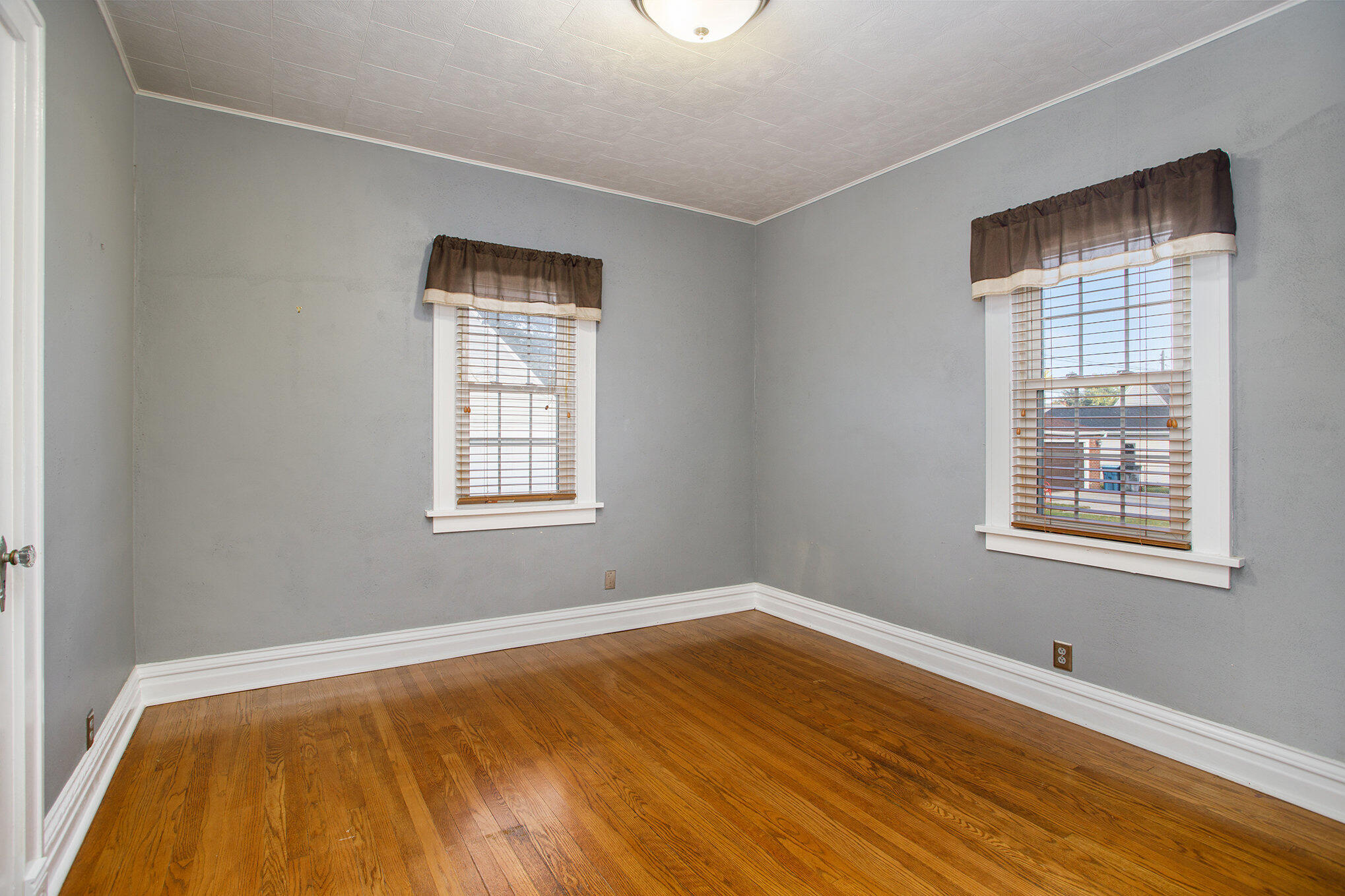 19 La Vista Boulevard N