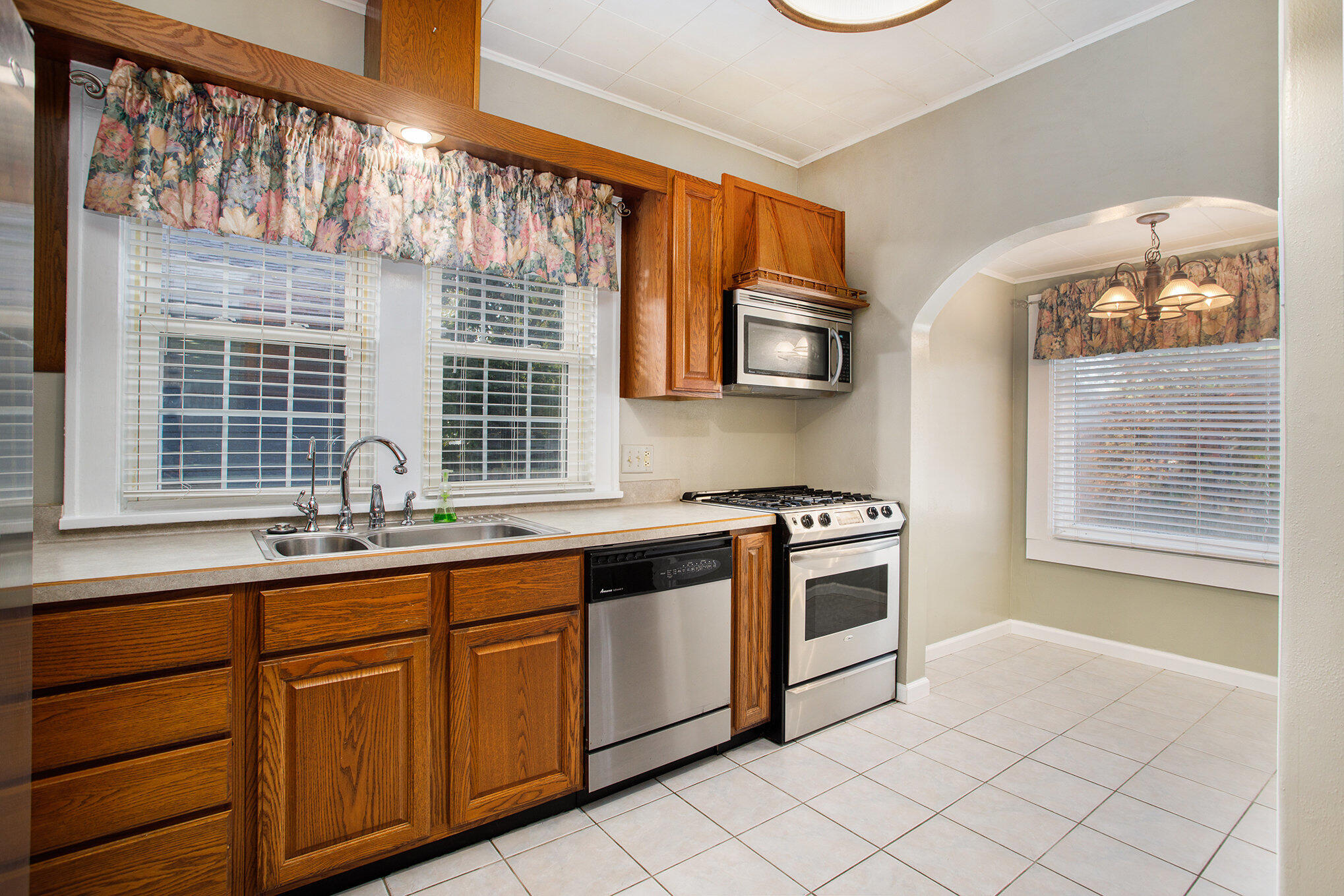 19 La Vista Boulevard N