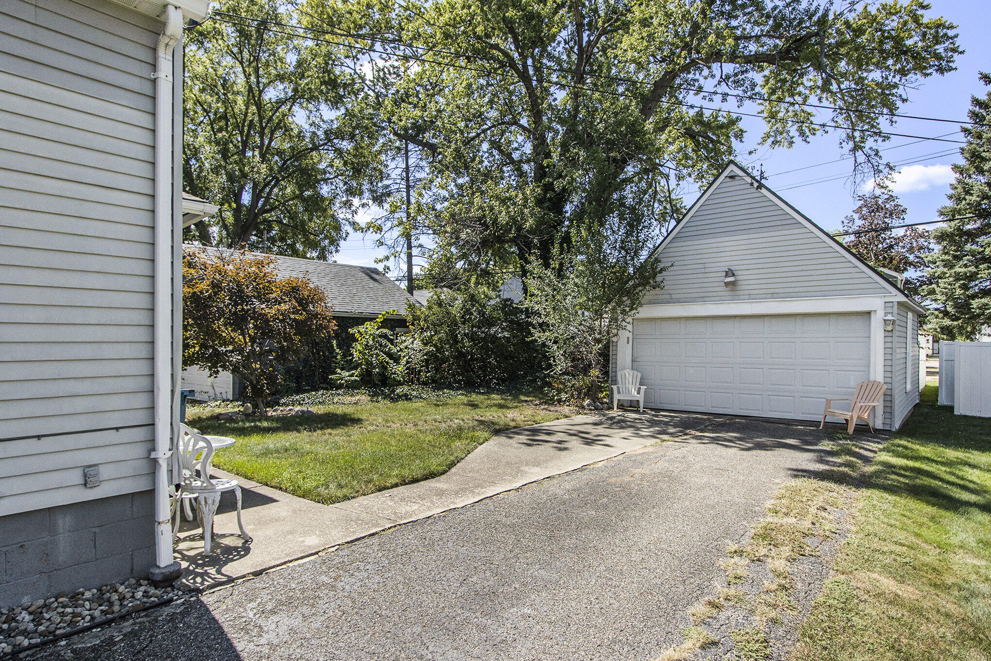 19 La Vista Boulevard N