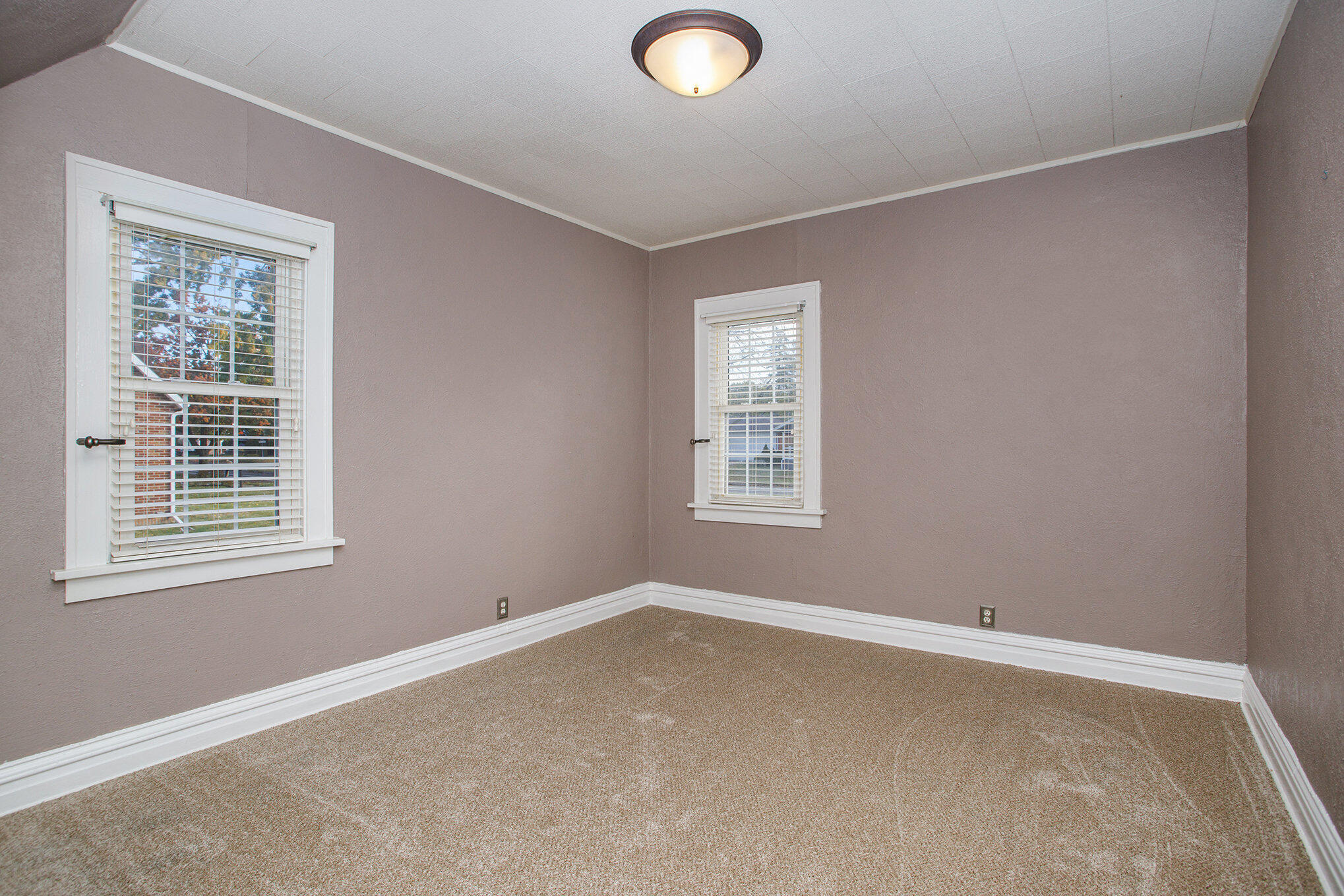 19 La Vista Boulevard N