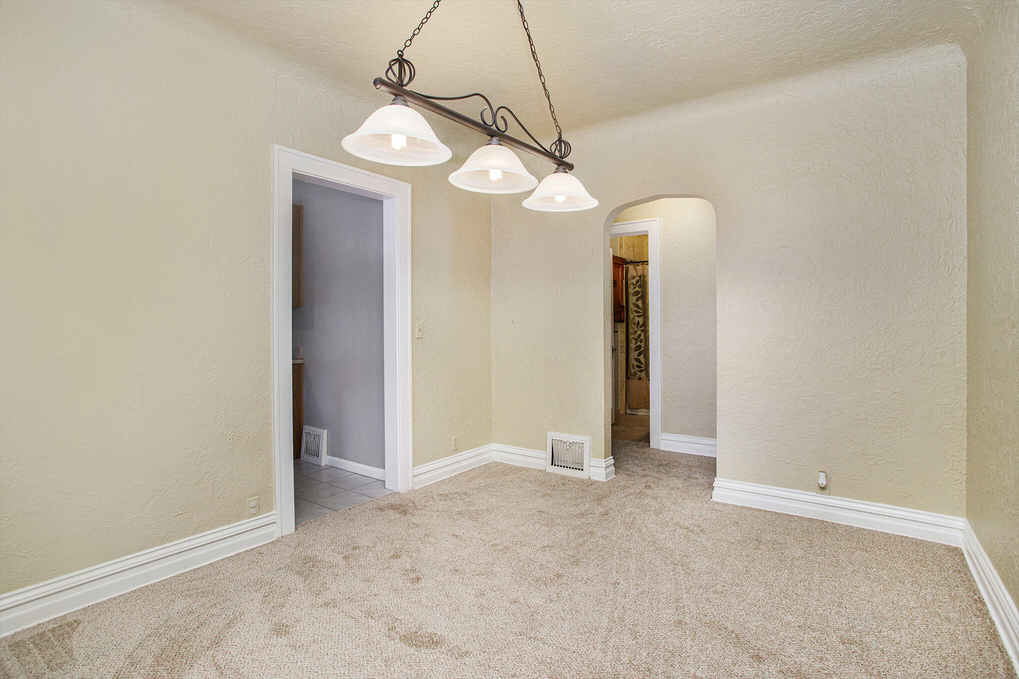 19 La Vista Boulevard N