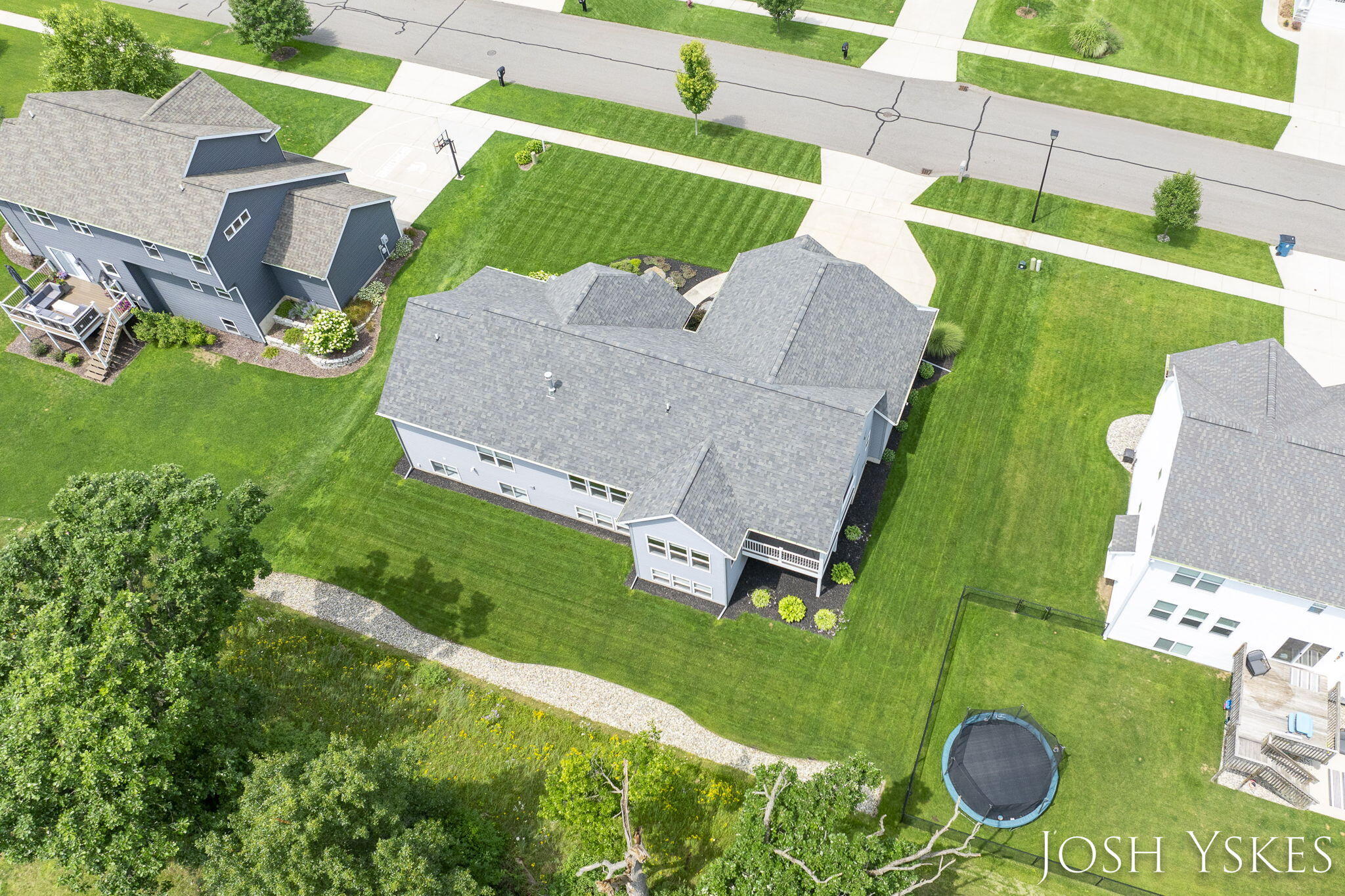 2464 Bridle Way NE