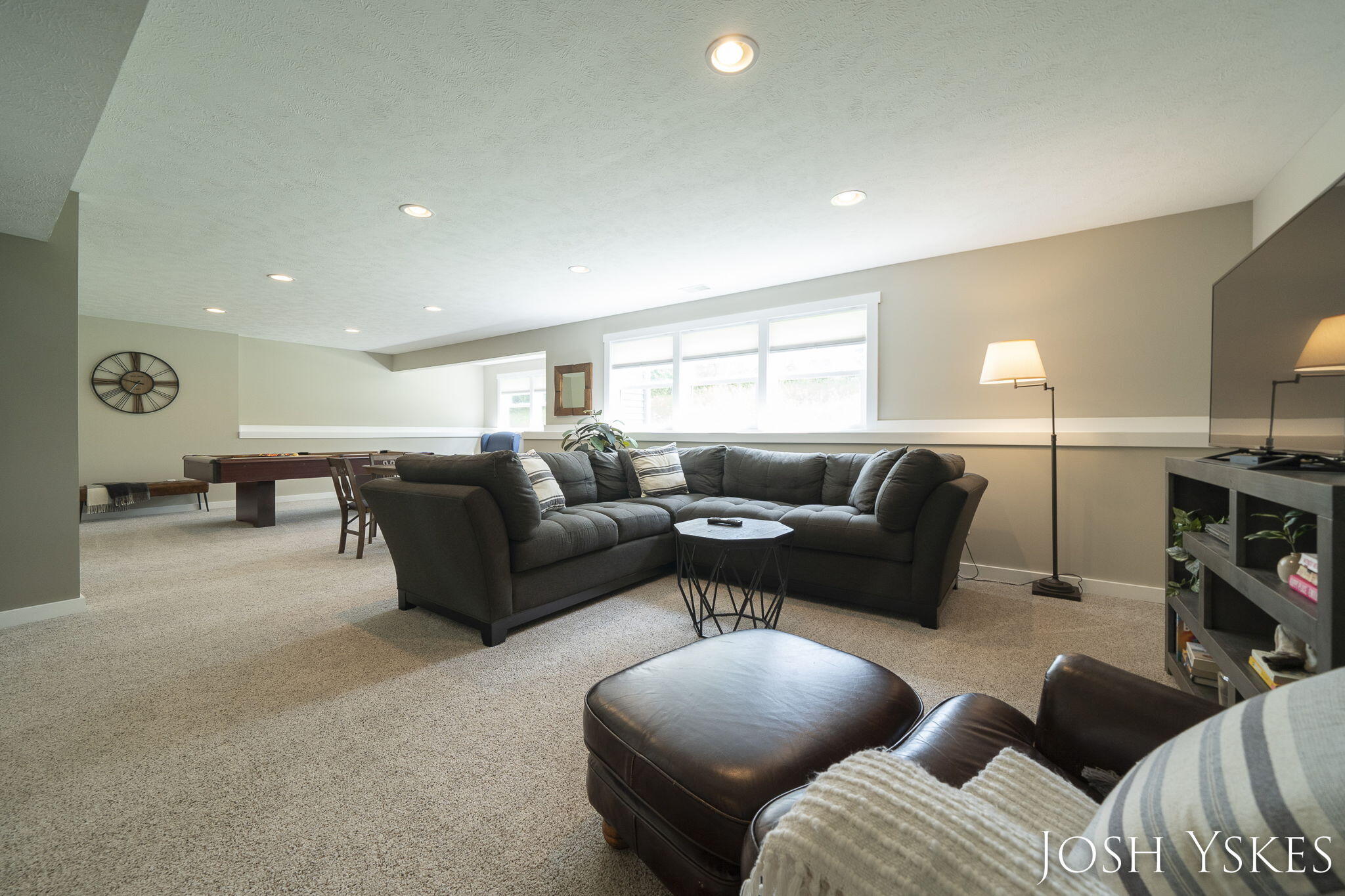 2464 Bridle Way NE