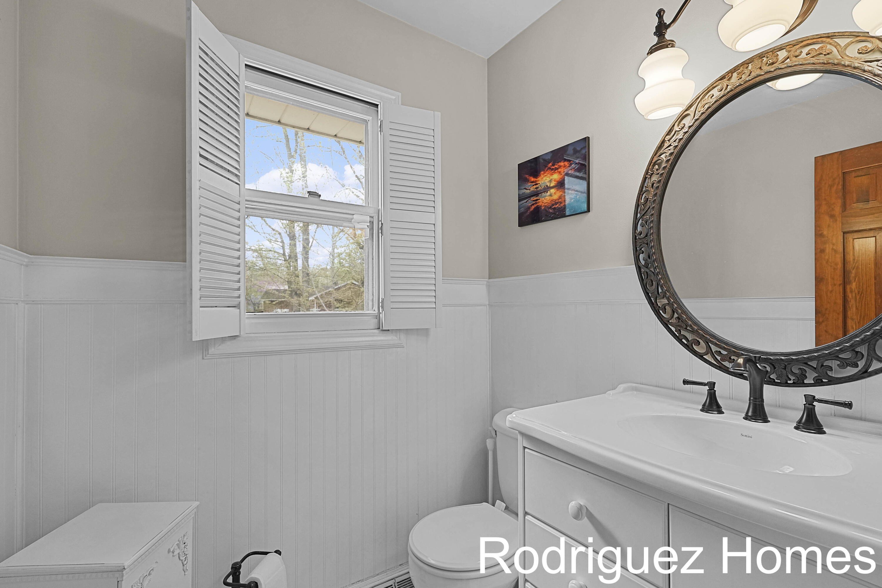 6895 Pinebrook Drive