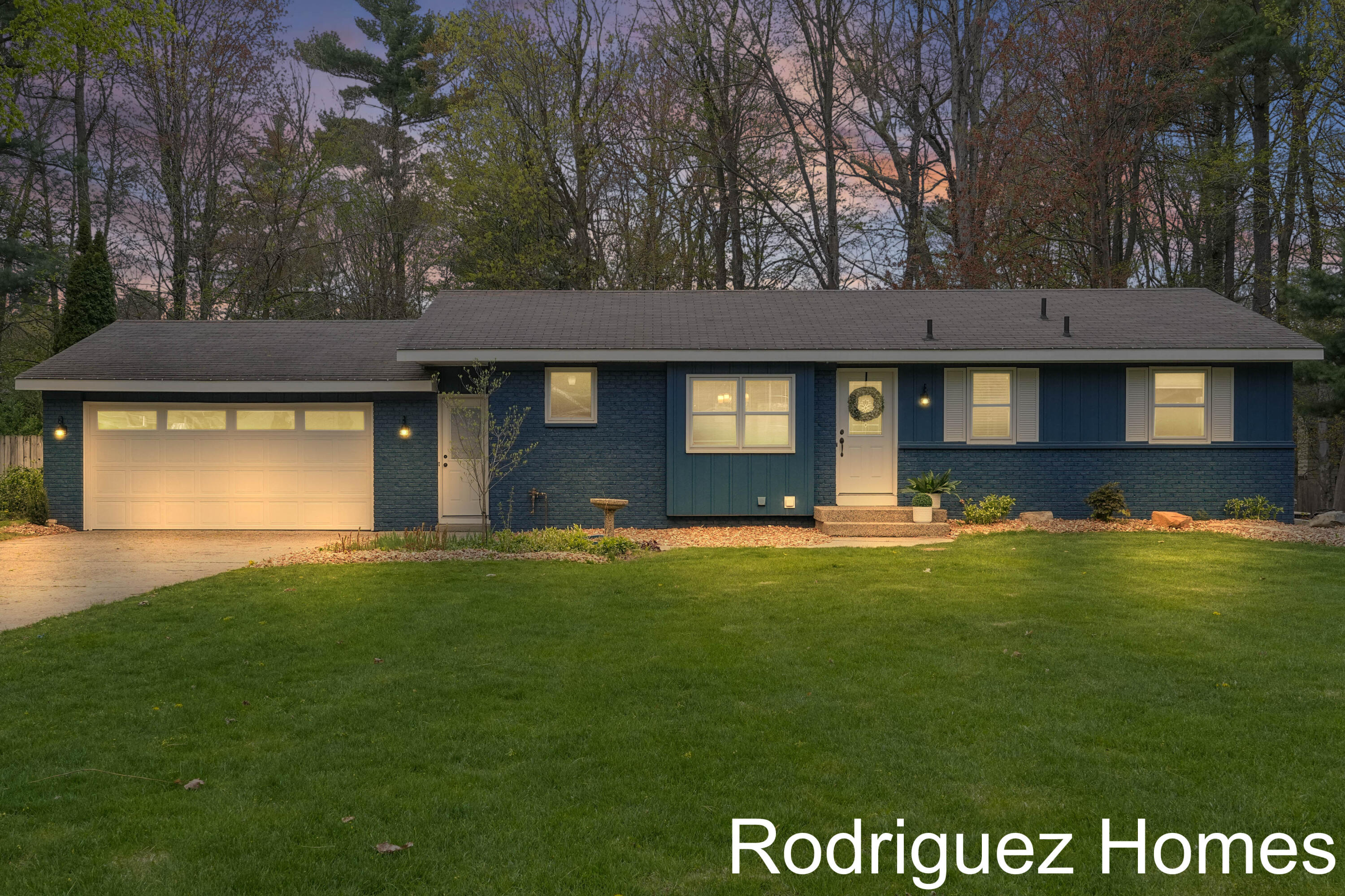 6895 Pinebrook Drive