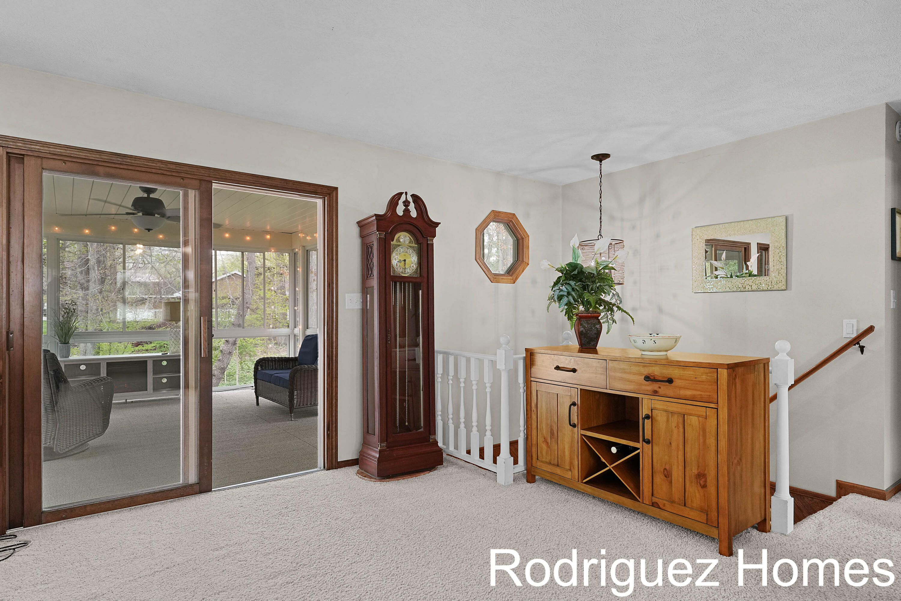 6895 Pinebrook Drive