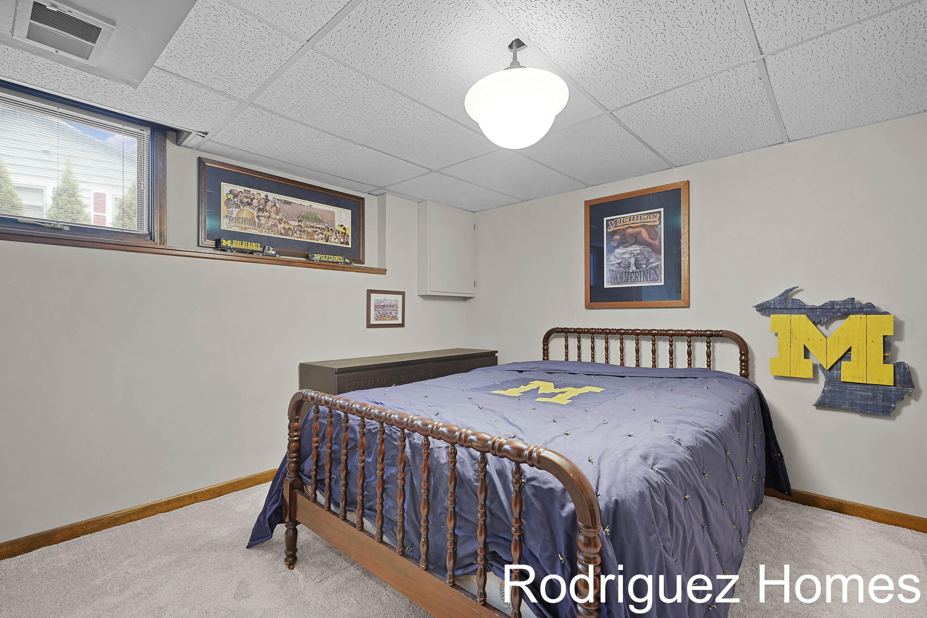 6895 Pinebrook Drive