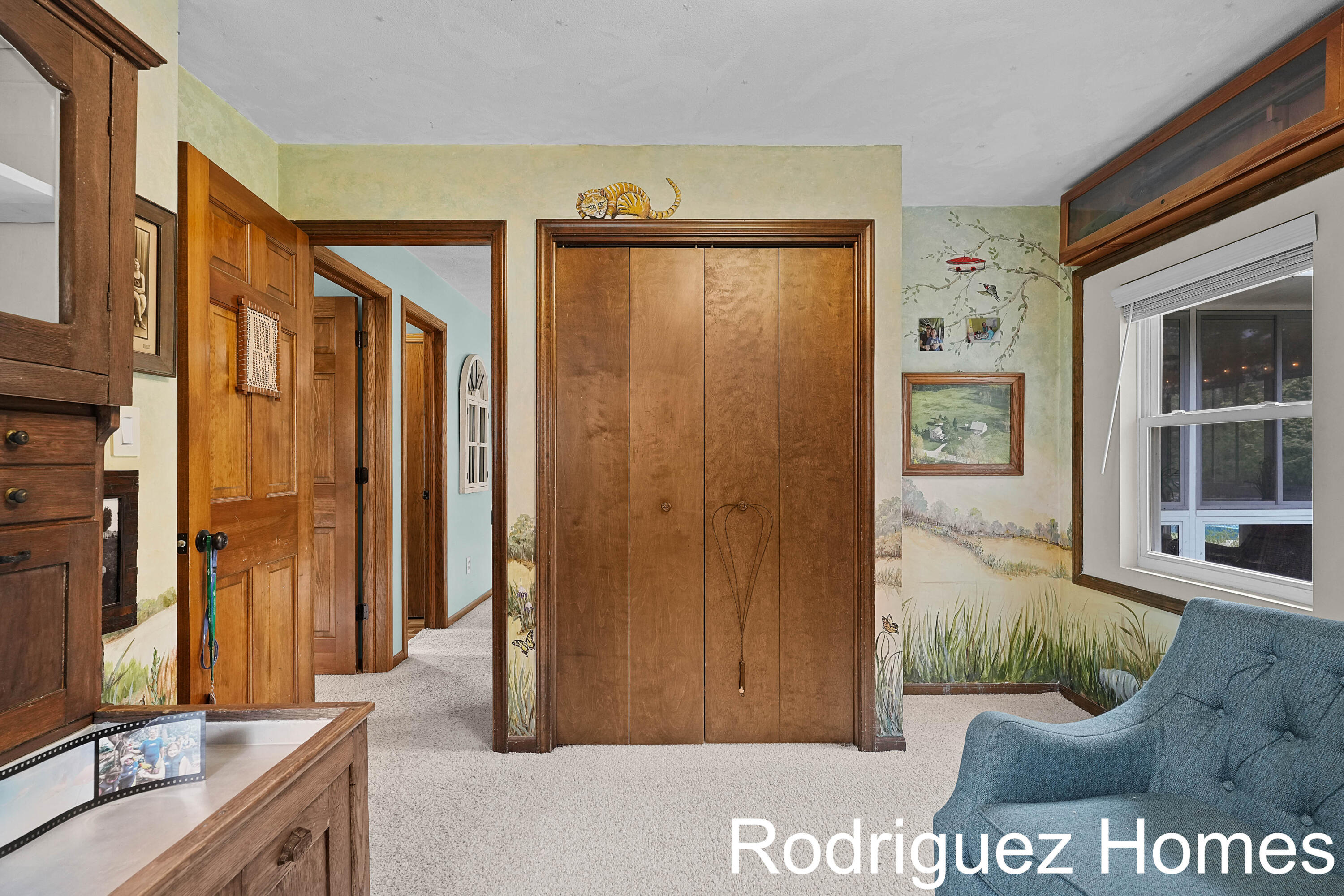 6895 Pinebrook Drive