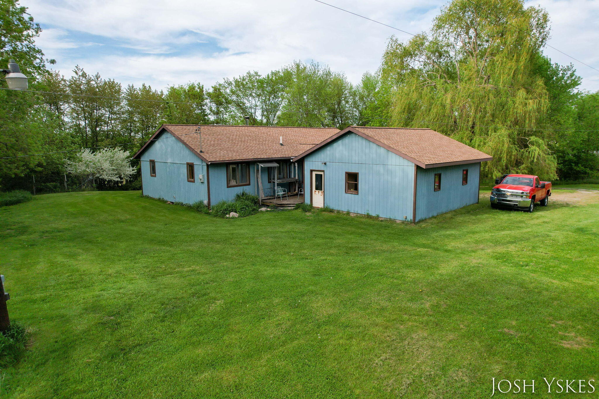 160 Broman Street NE