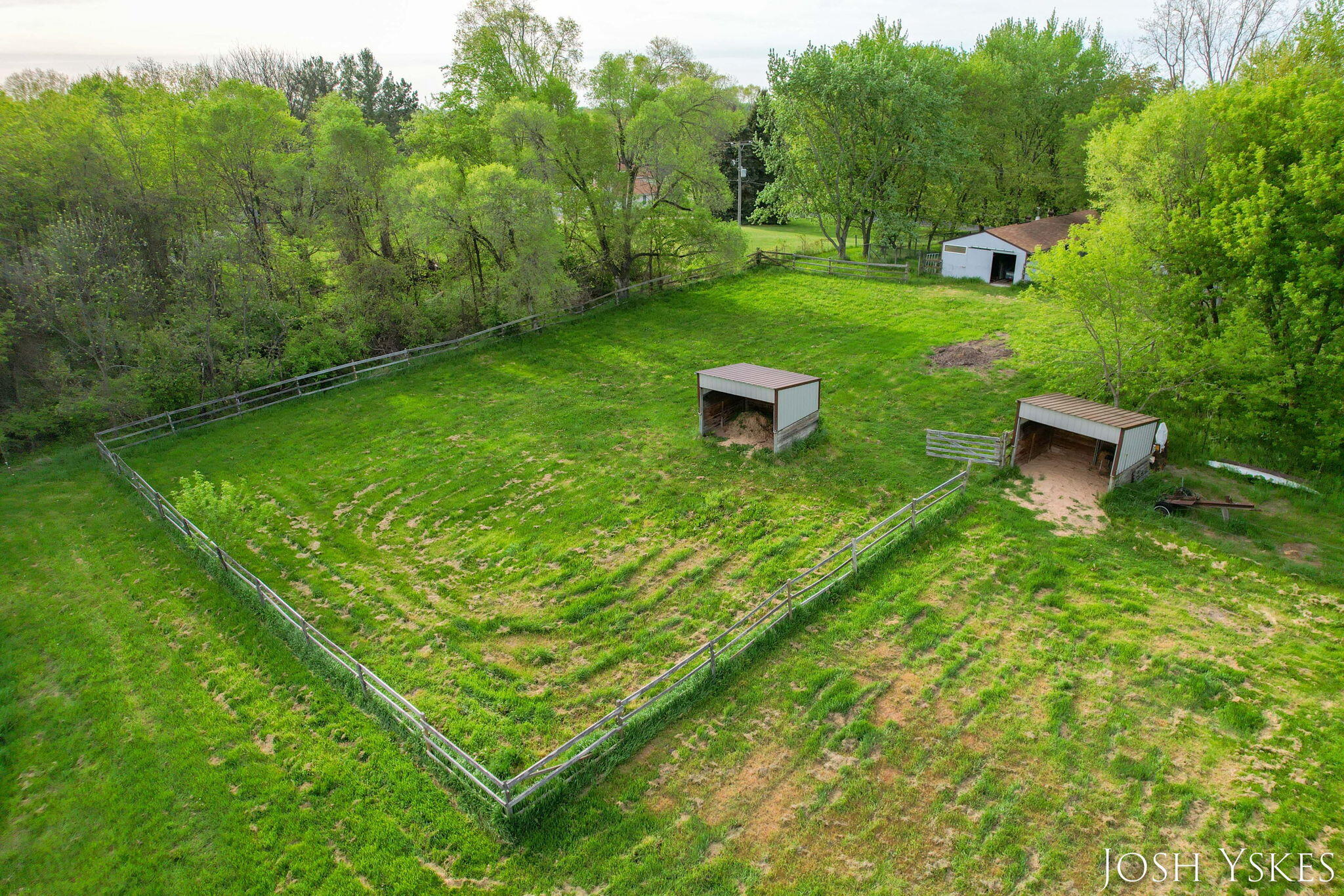 160 Broman Street NE