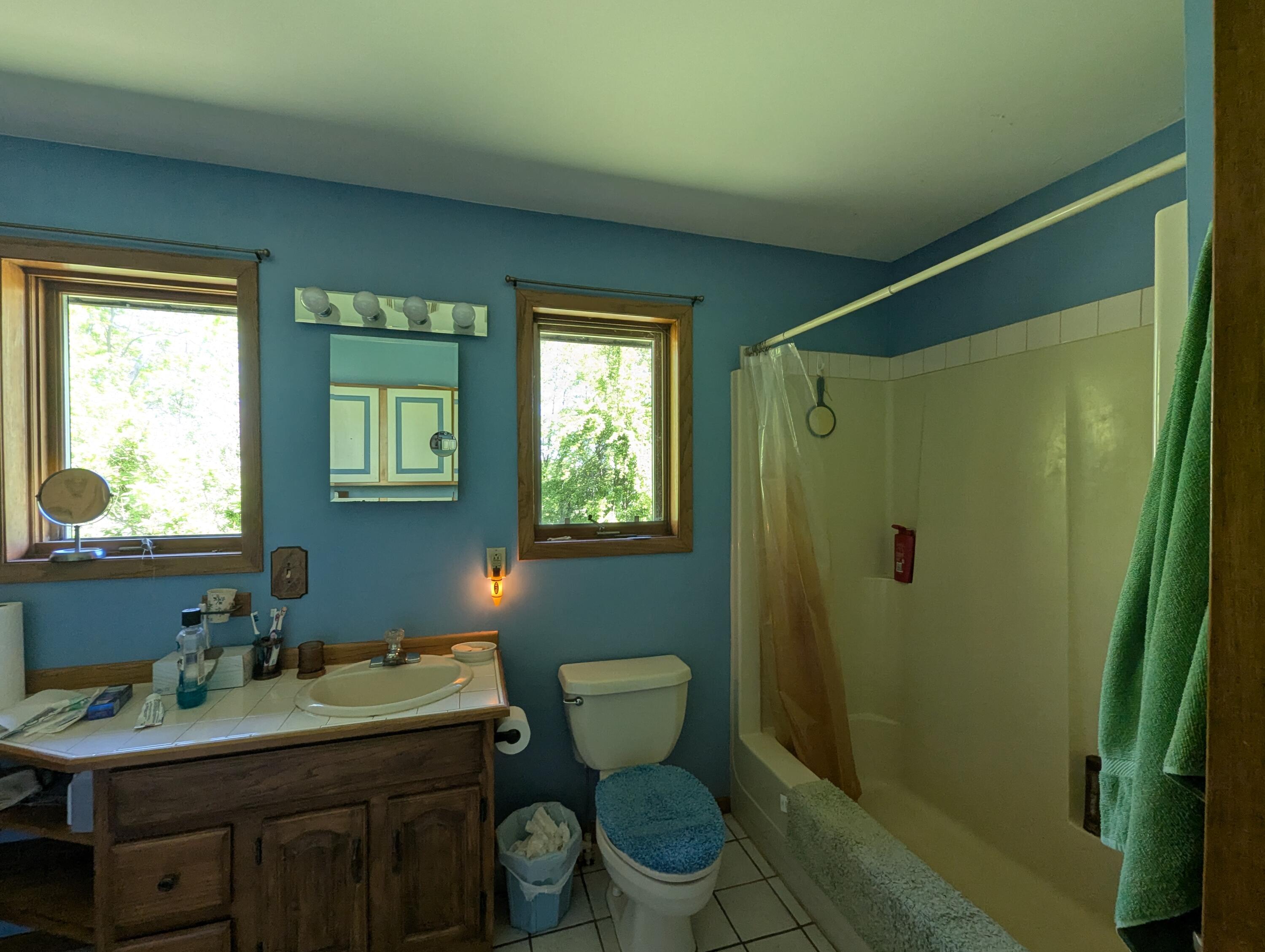 160 Broman Street NE