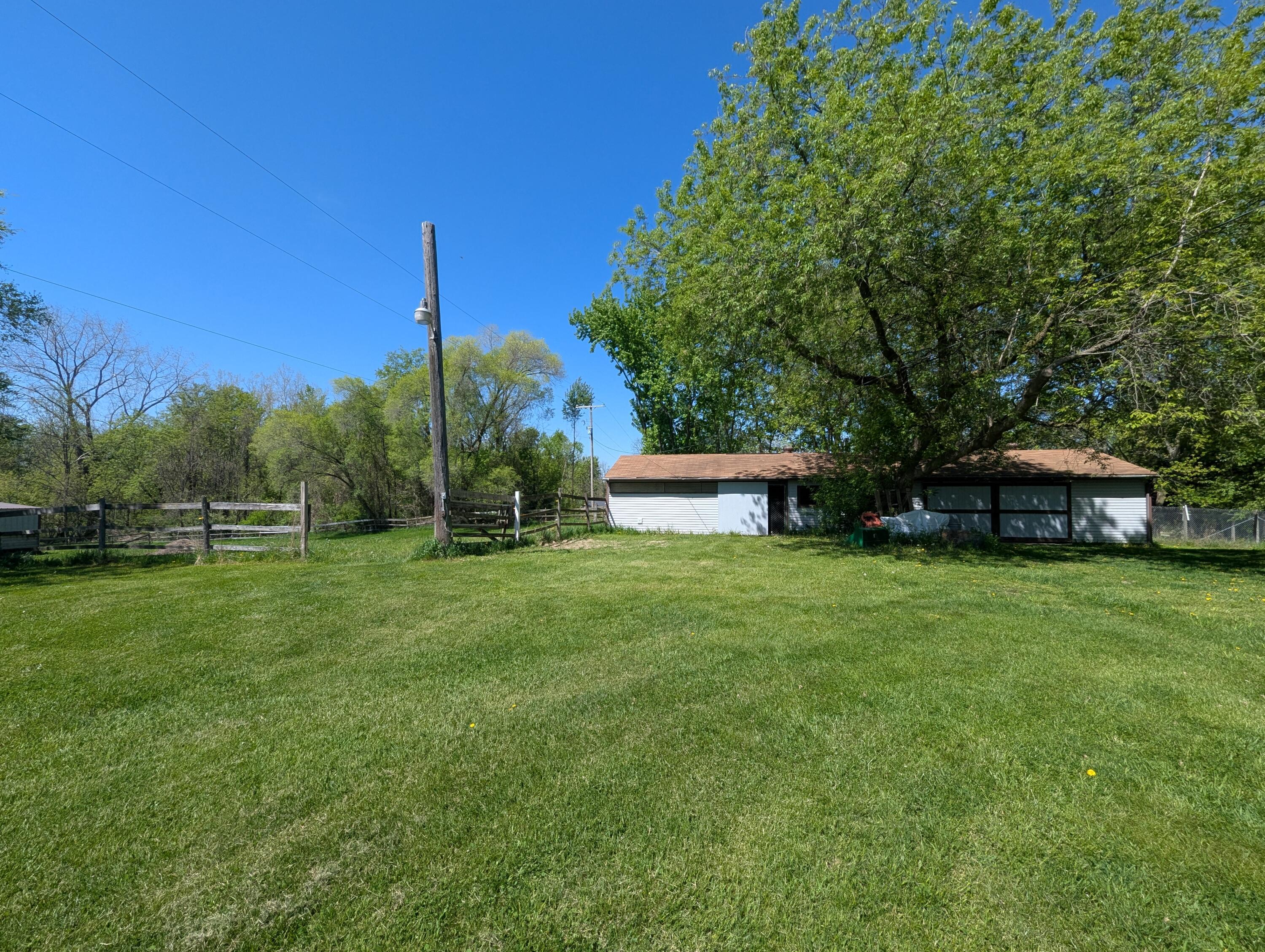 160 Broman Street NE