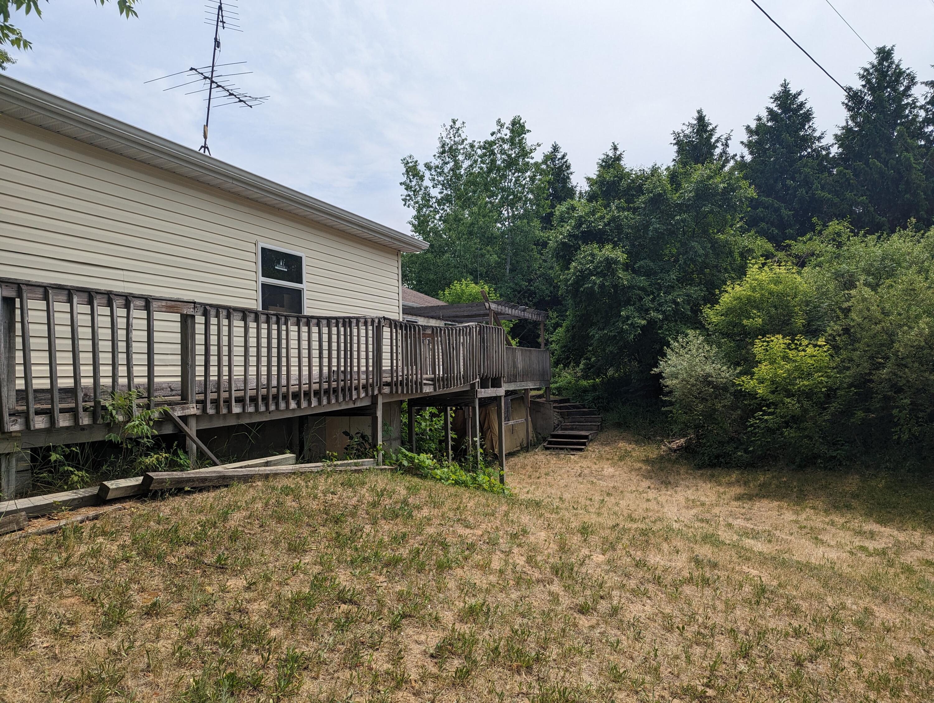 7976 10 Mile Road NE