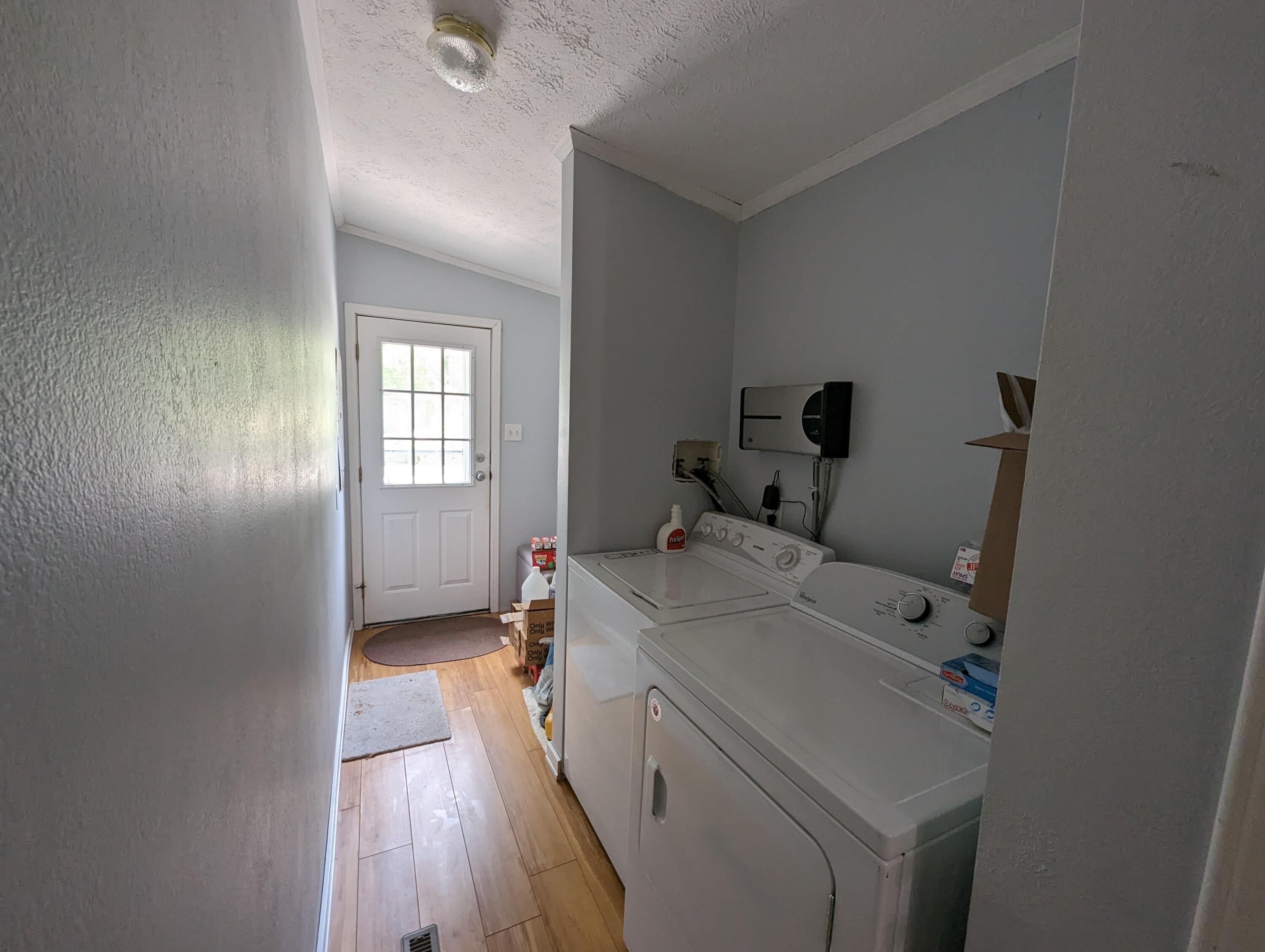 7976 10 Mile Road NE