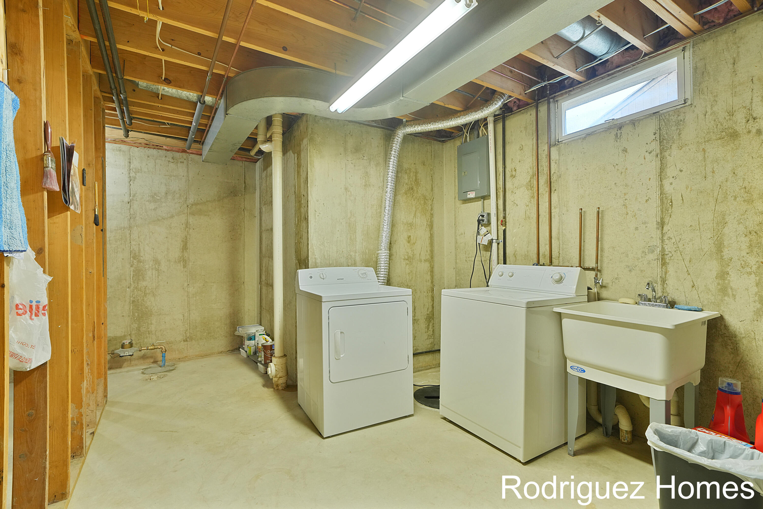 2106 Cranbrook Drive NE