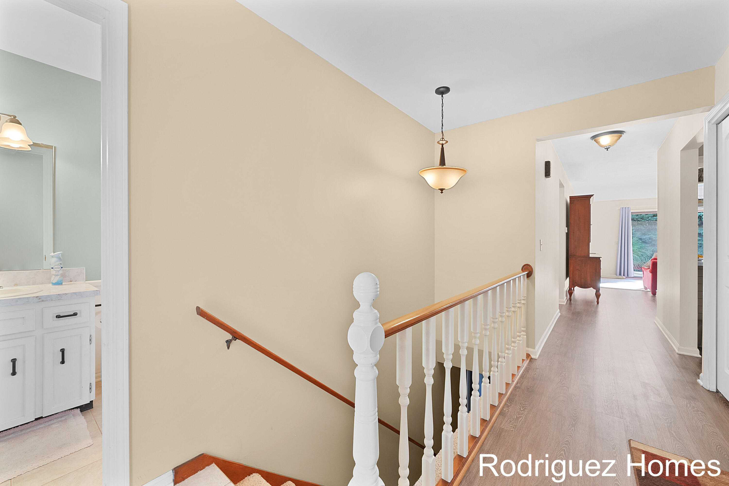 2106 Cranbrook Drive NE