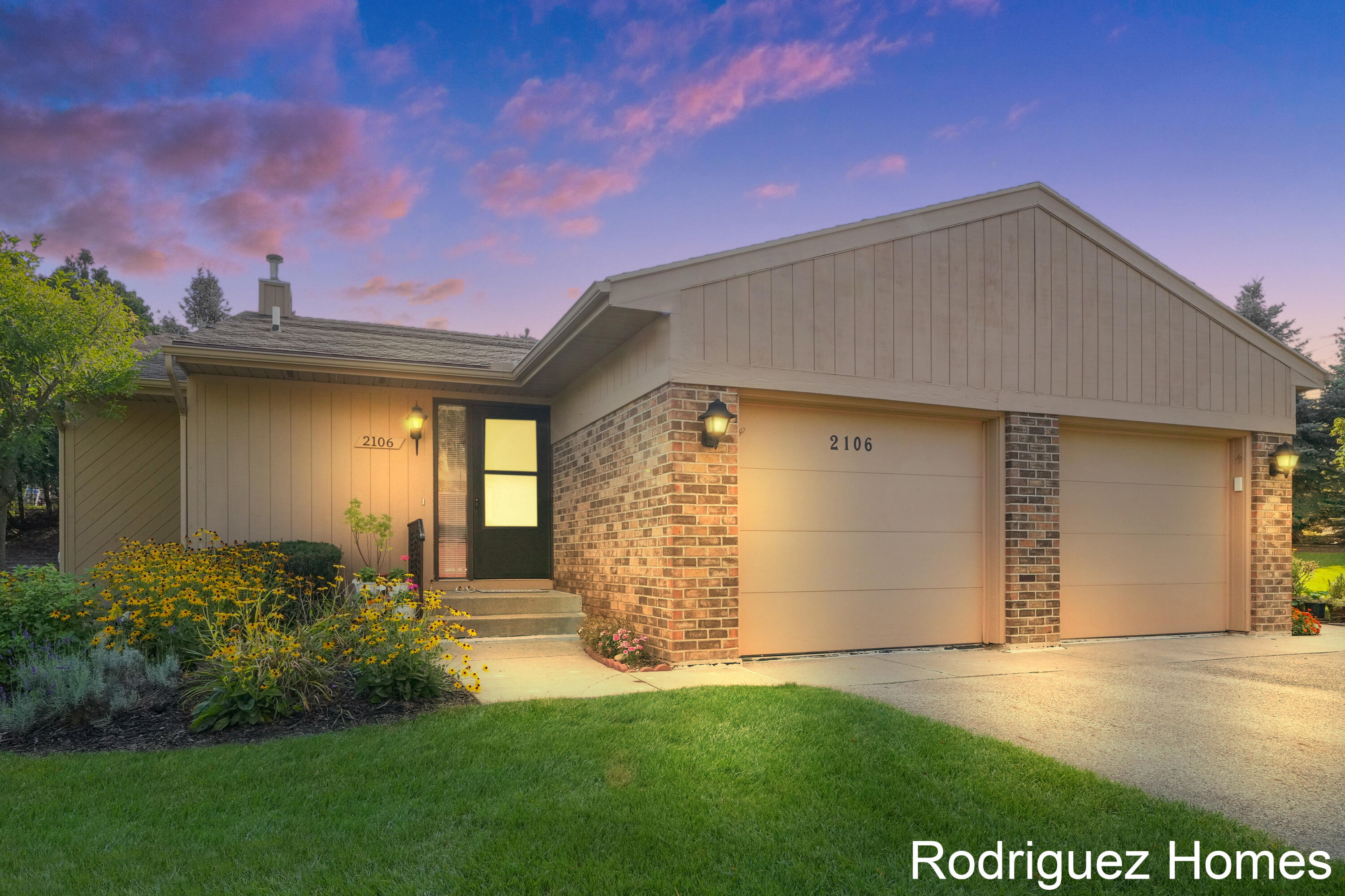 2106 Cranbrook Drive NE