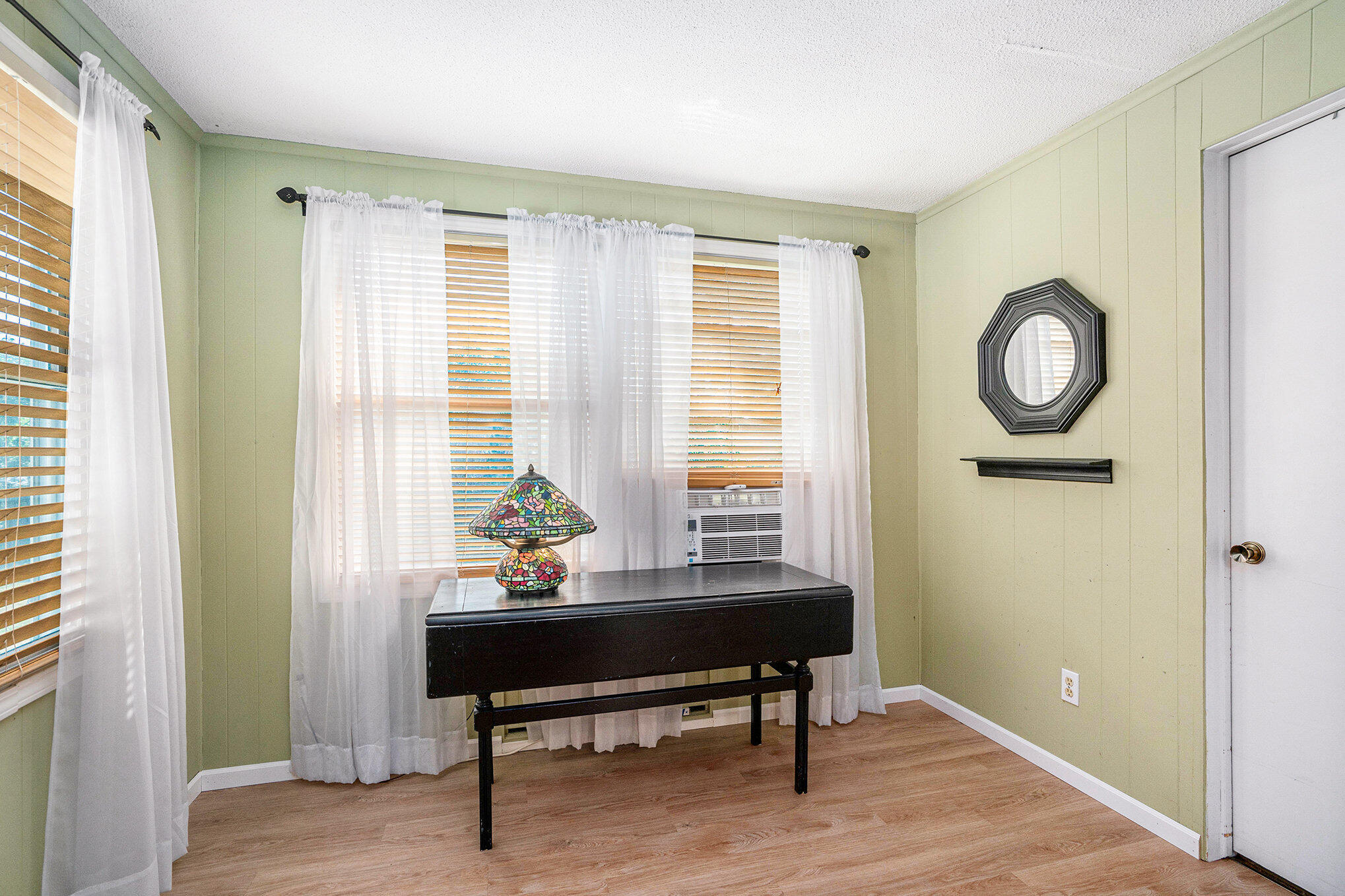 548 Parkside Avenue NW