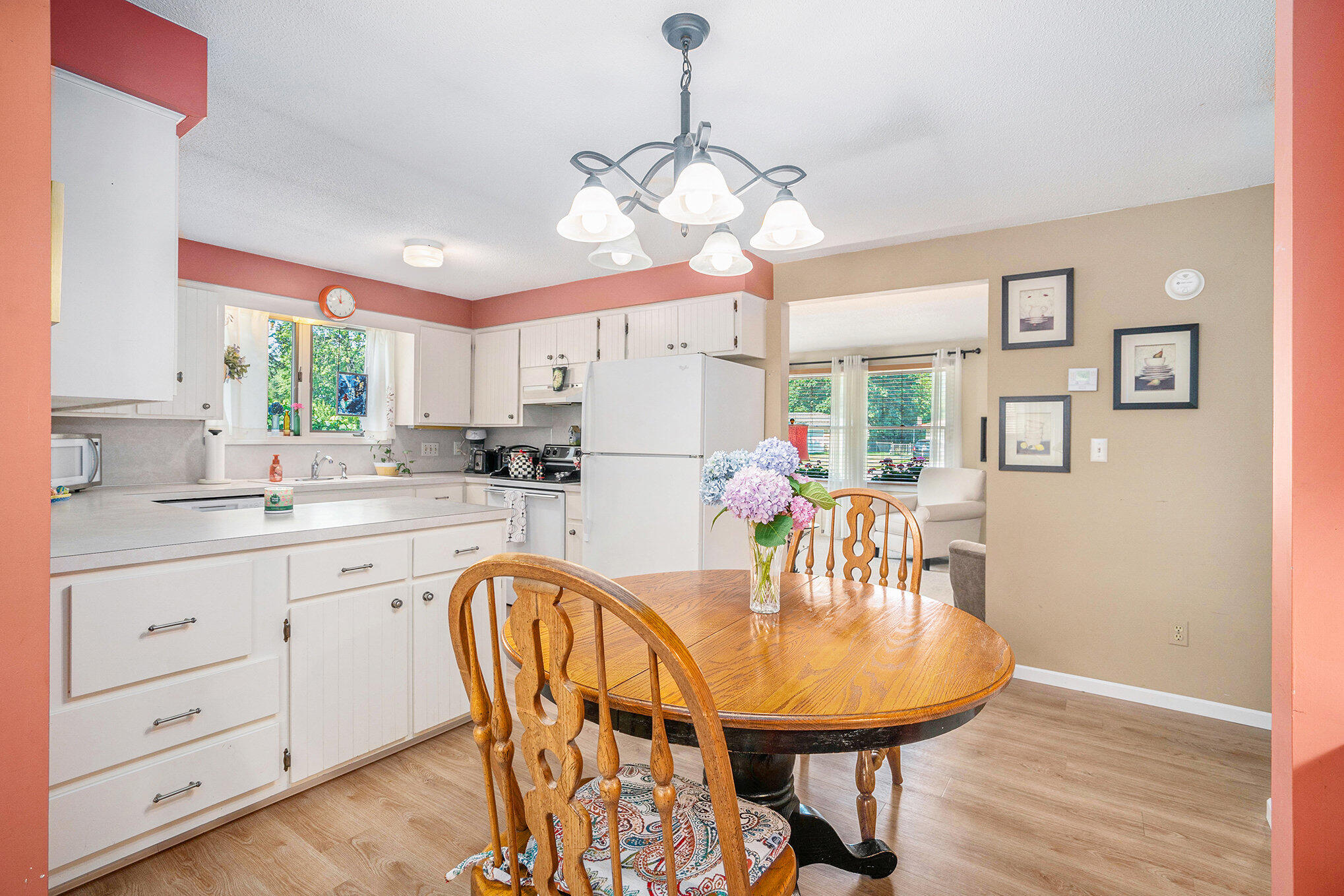 548 Parkside Avenue NW