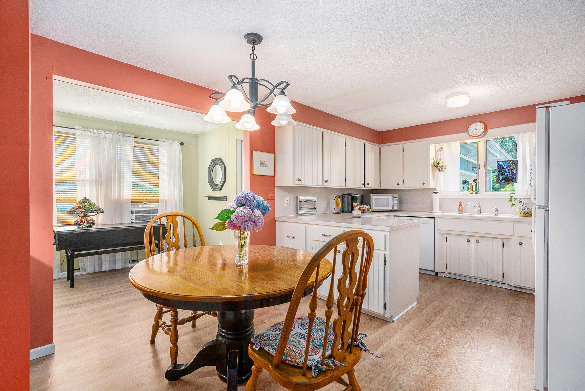 548 Parkside Avenue NW