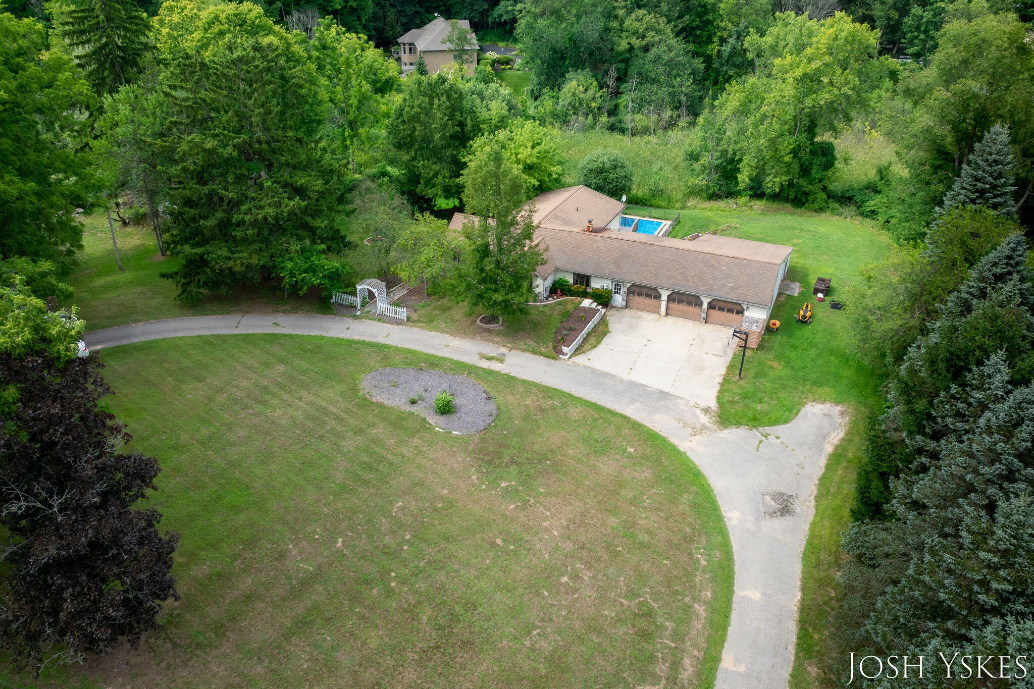 5855 Grand River Drive NE
