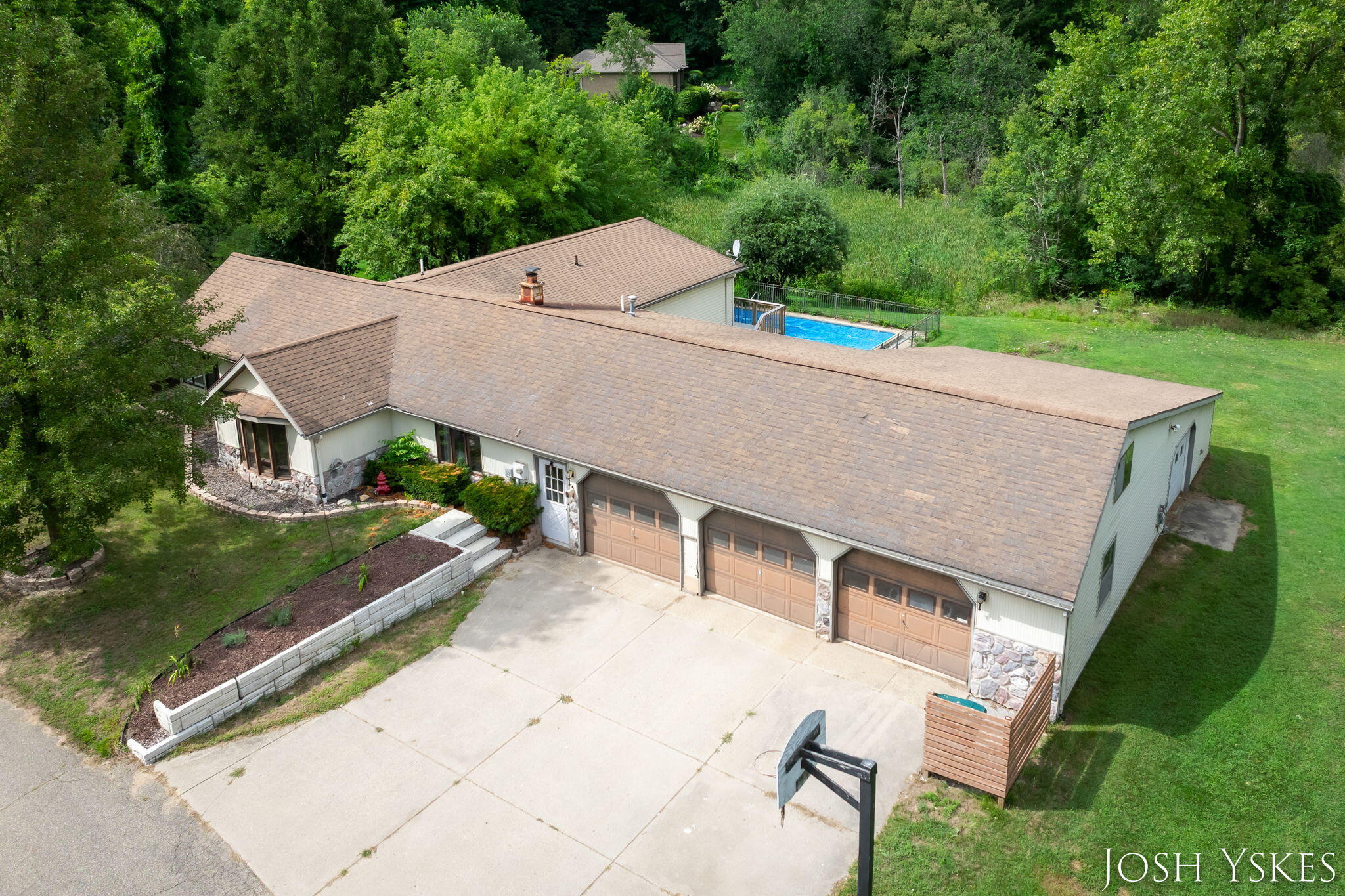 5855 Grand River Drive NE