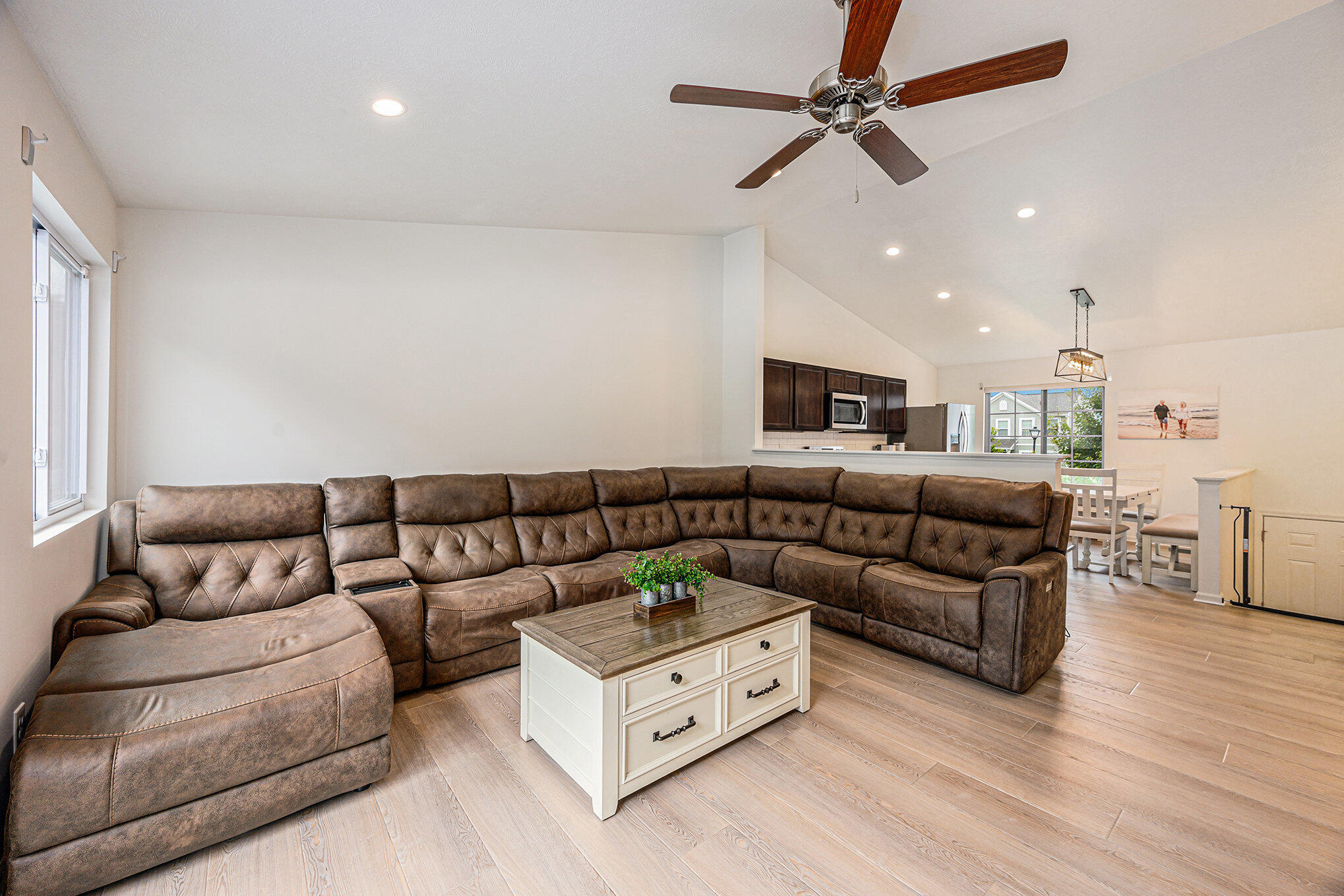 58642 Blue Stem Circle