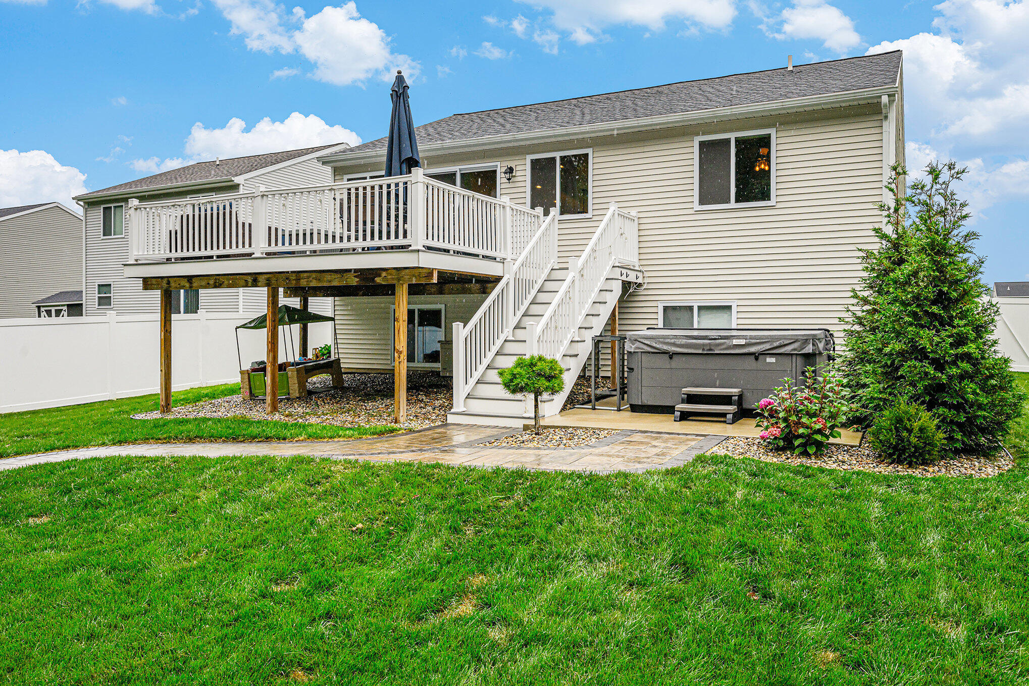 58642 Blue Stem Circle