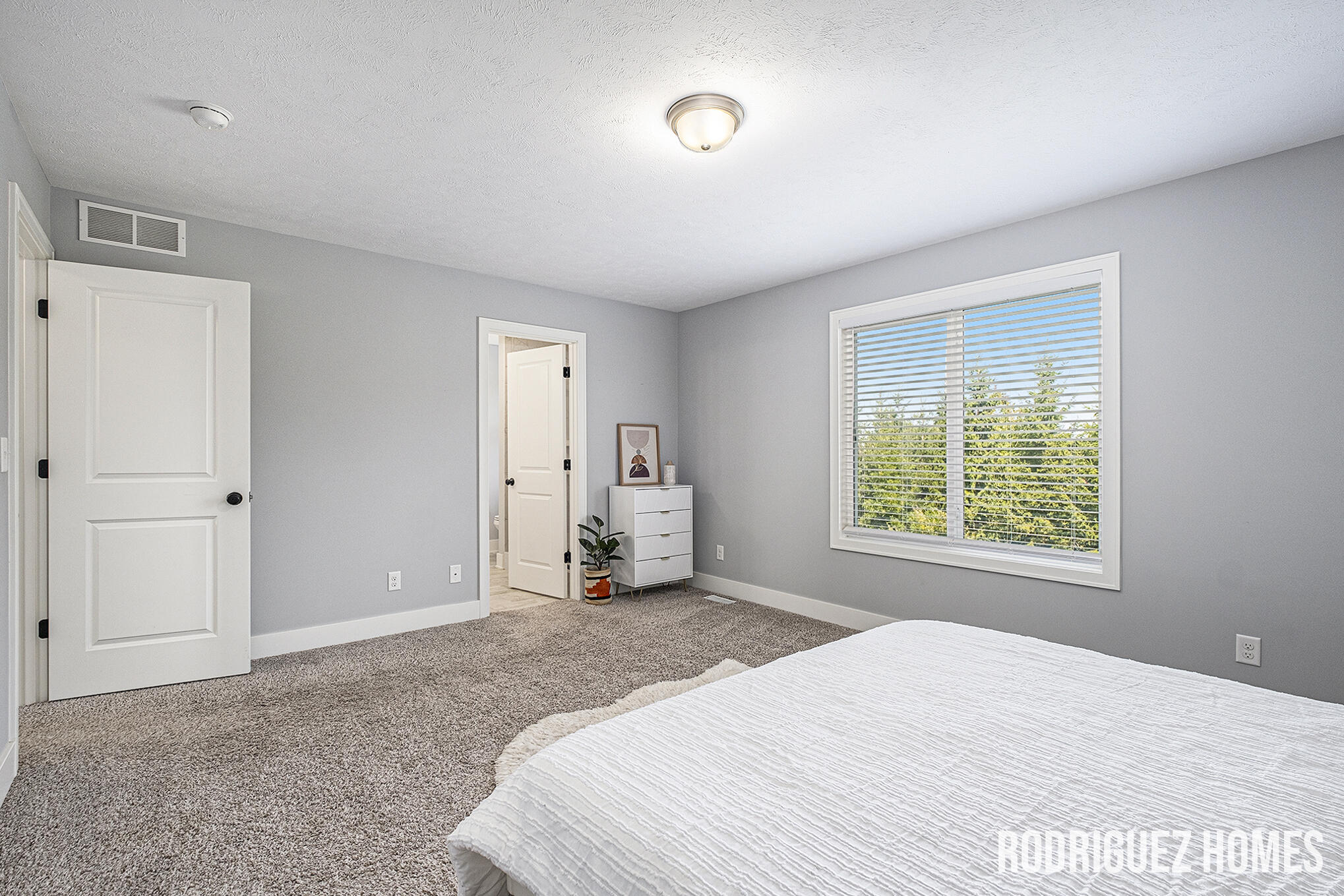 7857 High Knoll Drive