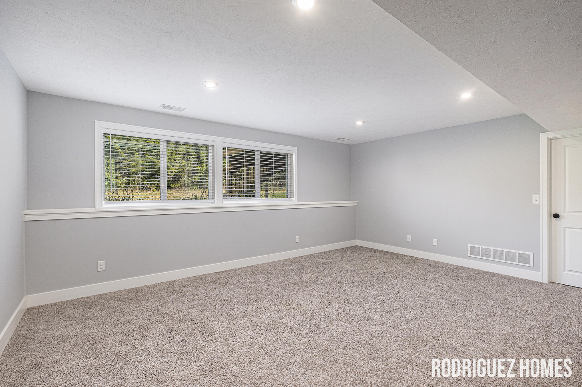 7857 High Knoll Drive