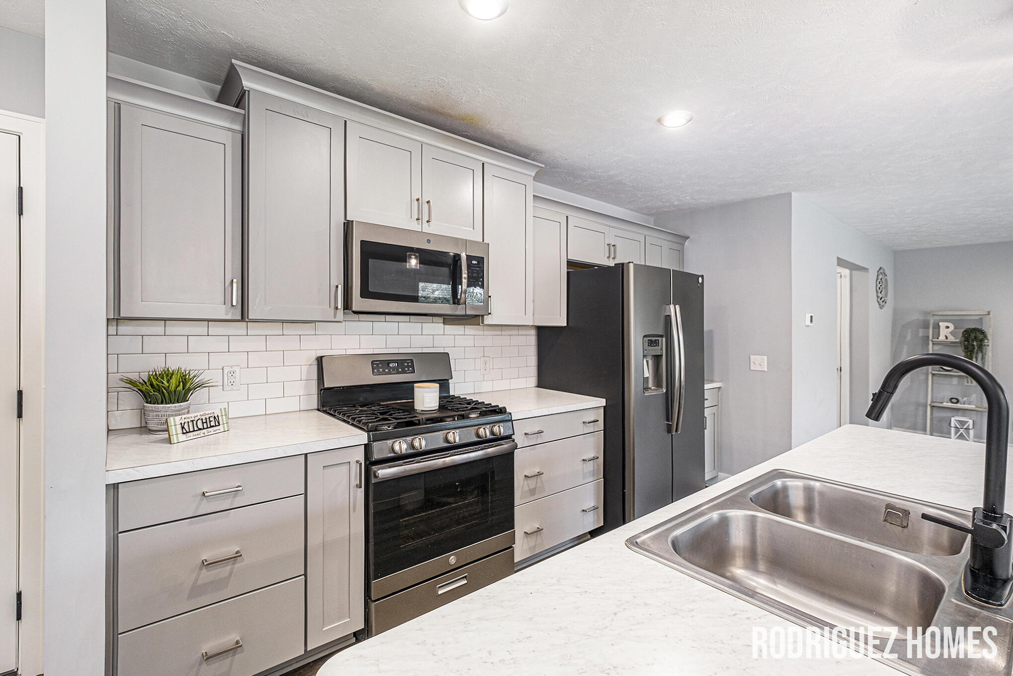 7857 High Knoll Drive