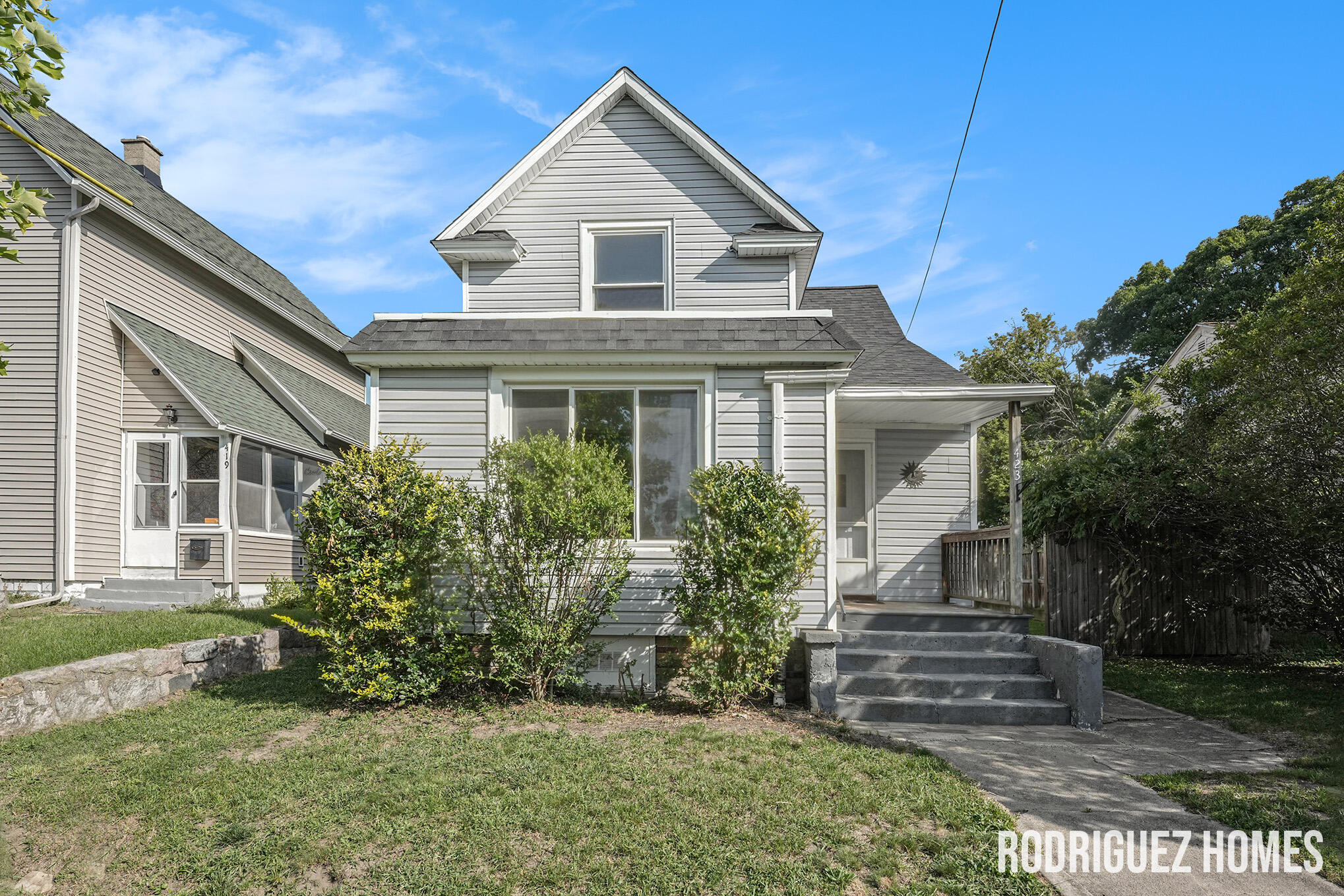 423 Shirley Street NE