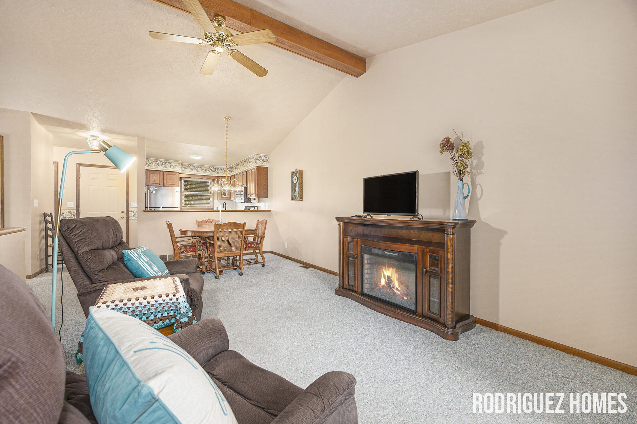 46 Skyline Circle Circle NW