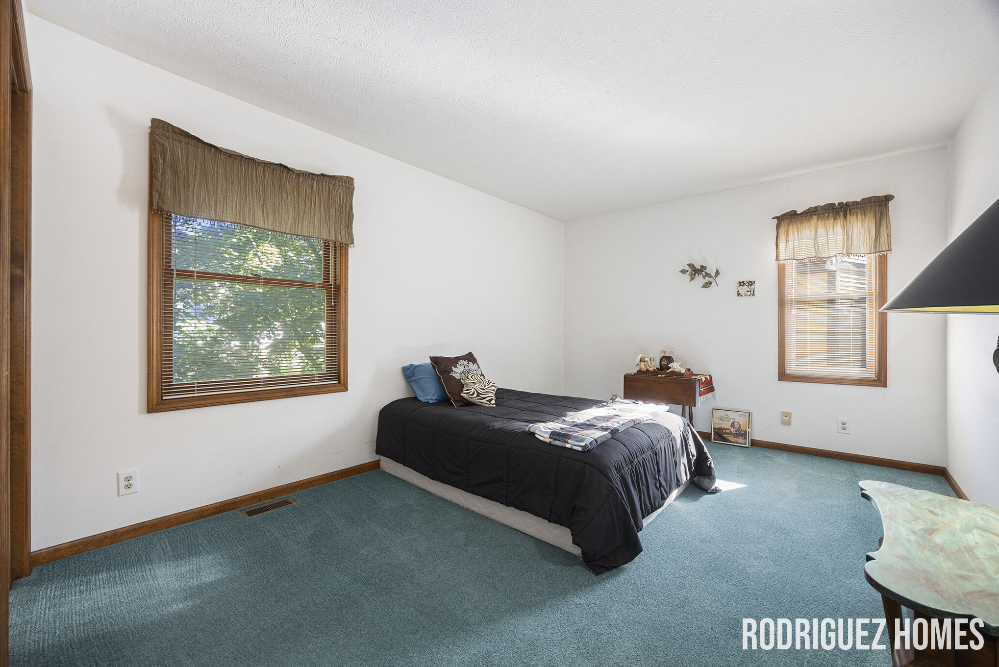 46 Skyline Circle Circle NW