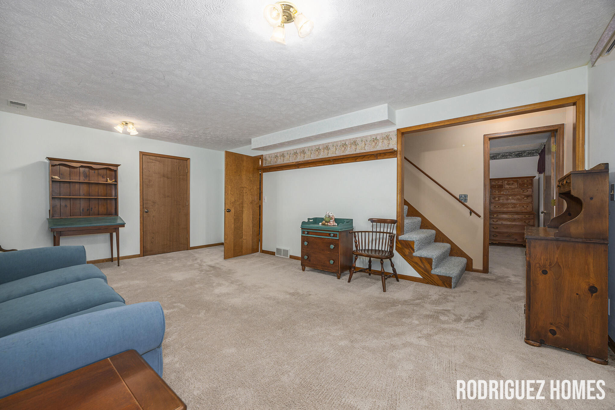 46 Skyline Circle Circle NW