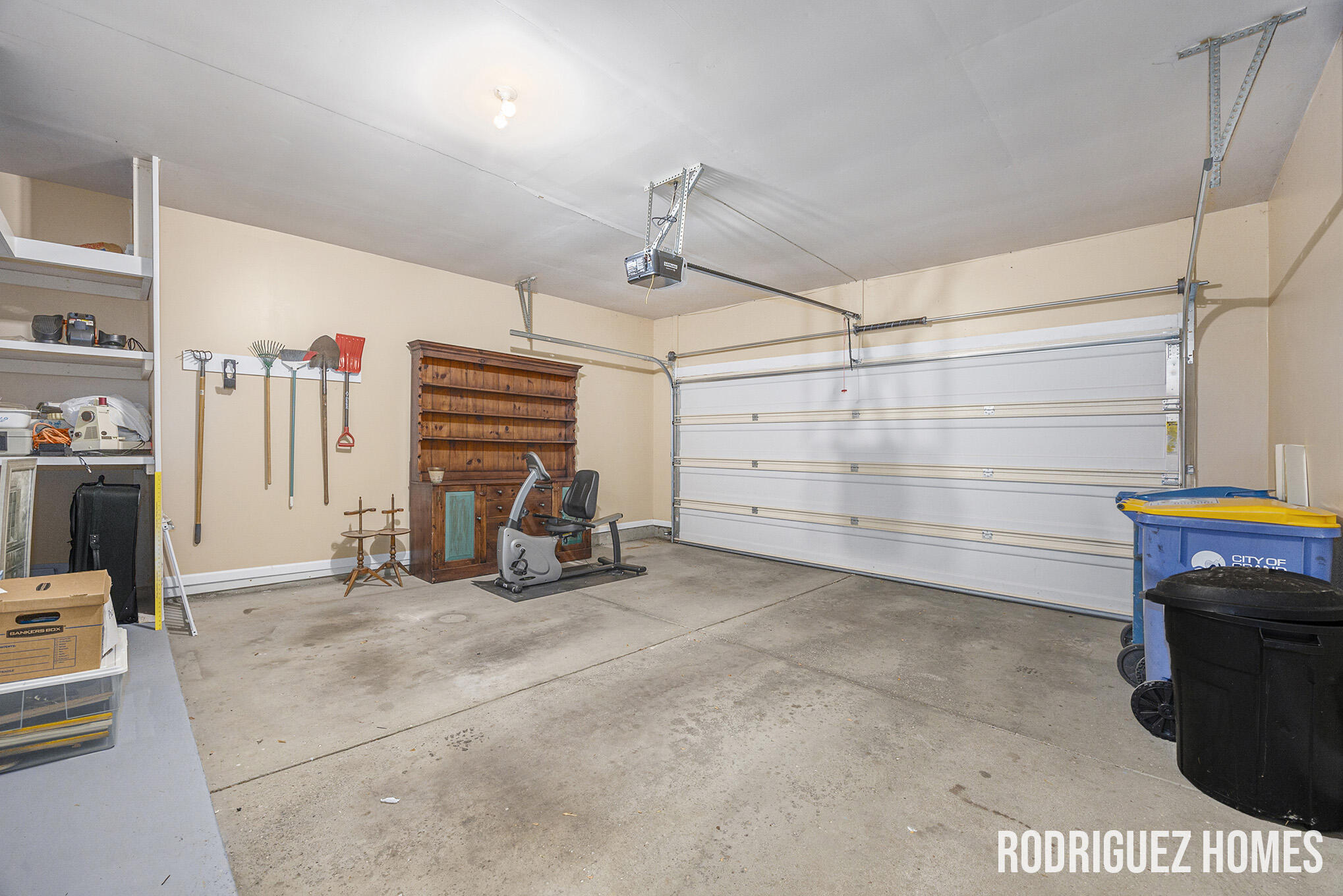 46 Skyline Circle Circle NW