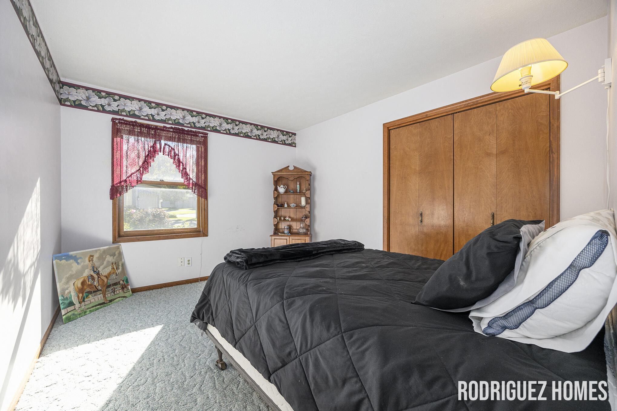 46 Skyline Circle Circle NW