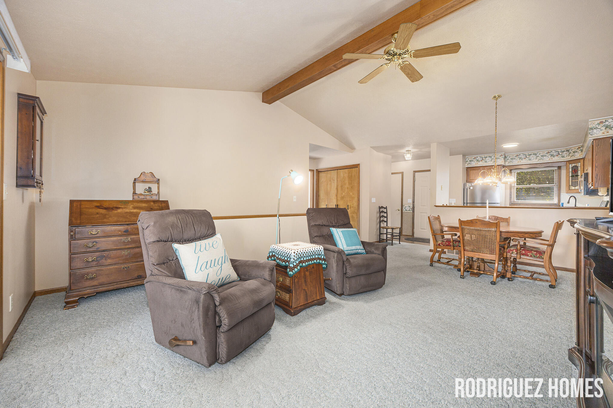46 Skyline Circle Circle NW