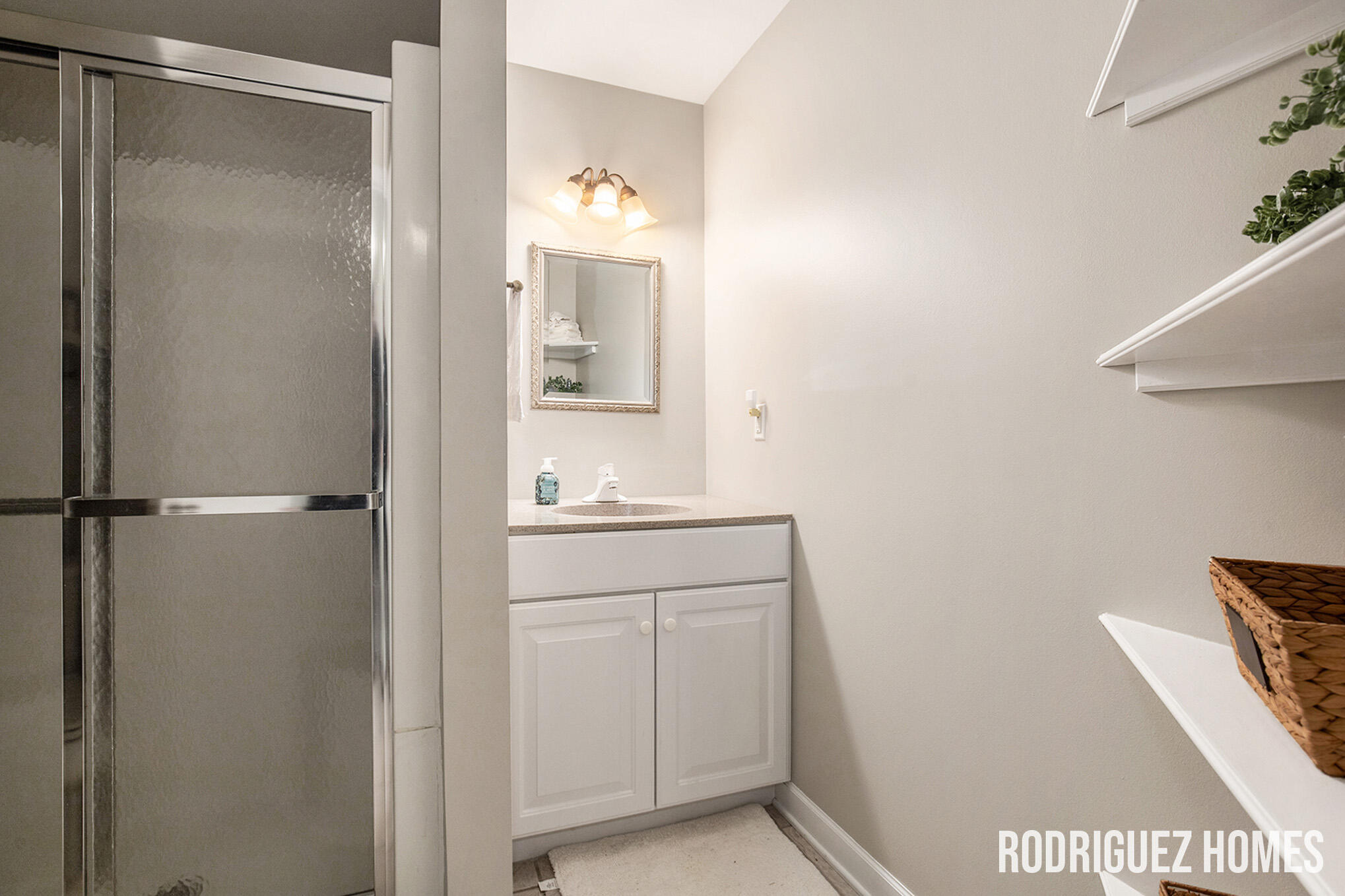 3890 Clearview Street NE