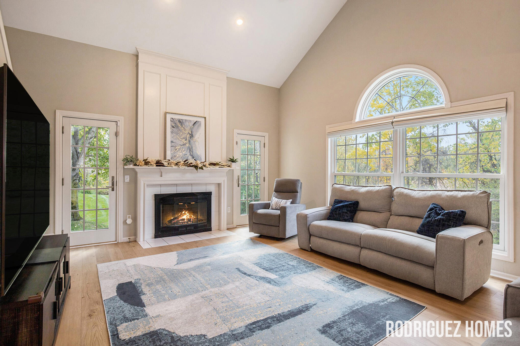 3890 Clearview Street NE