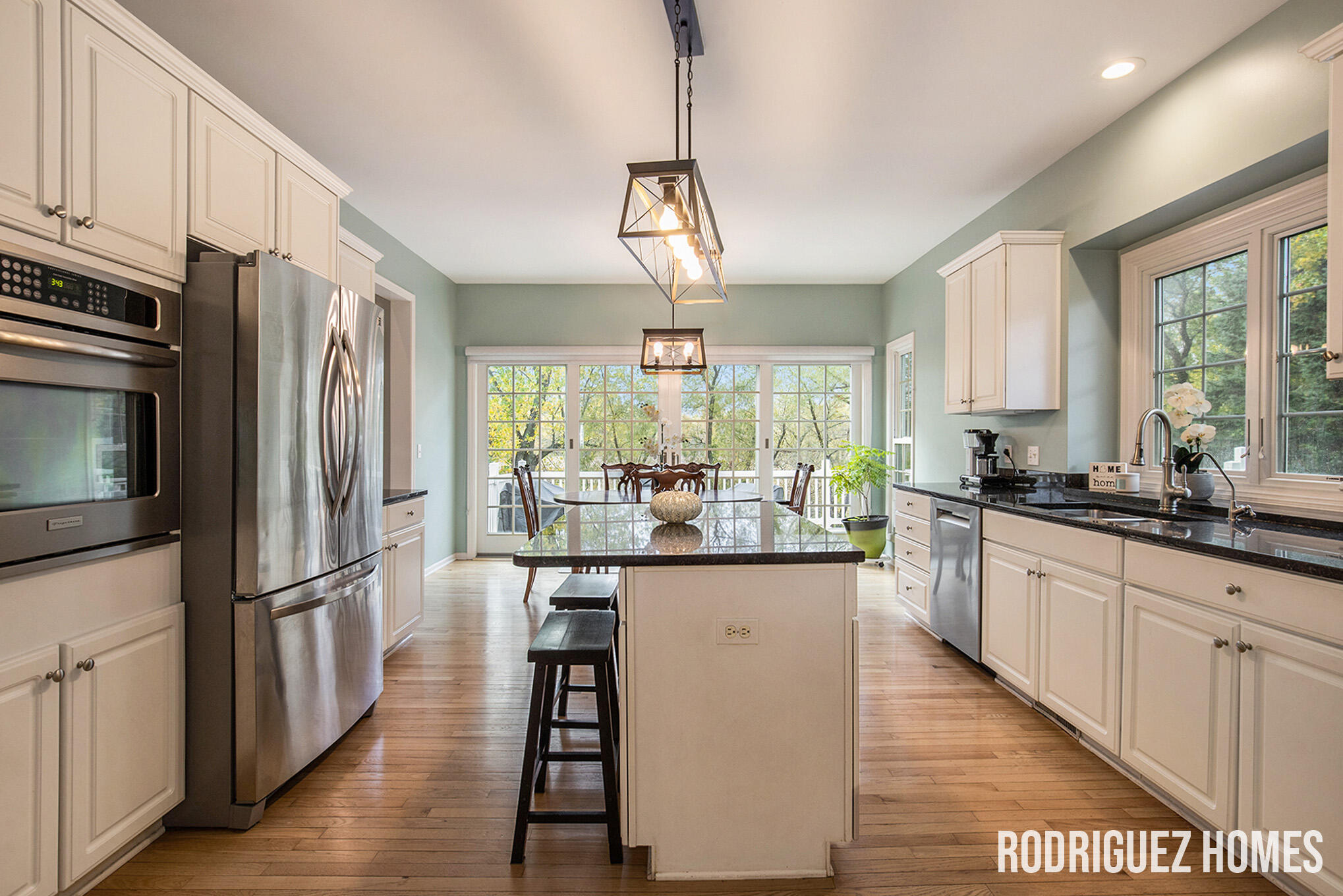 3890 Clearview Street NE