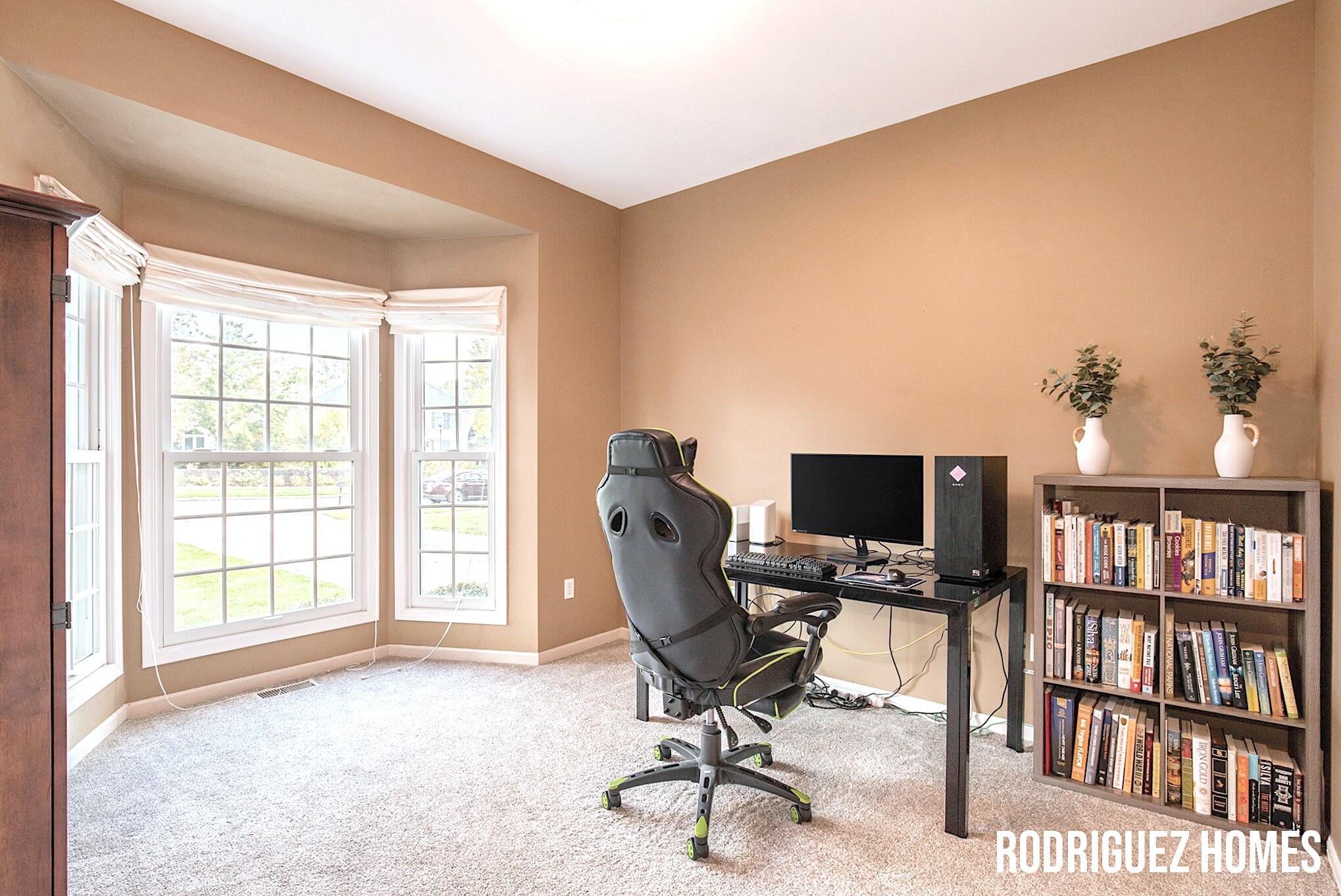 3890 Clearview Street NE